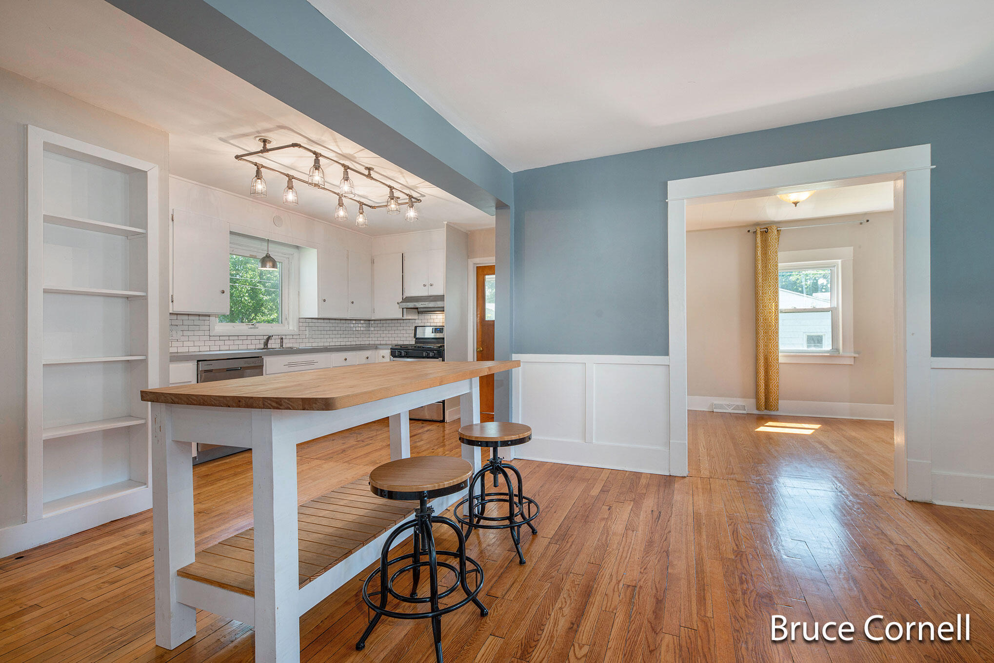 1012 Powers Avenue NW Grand Rapids MI 49504