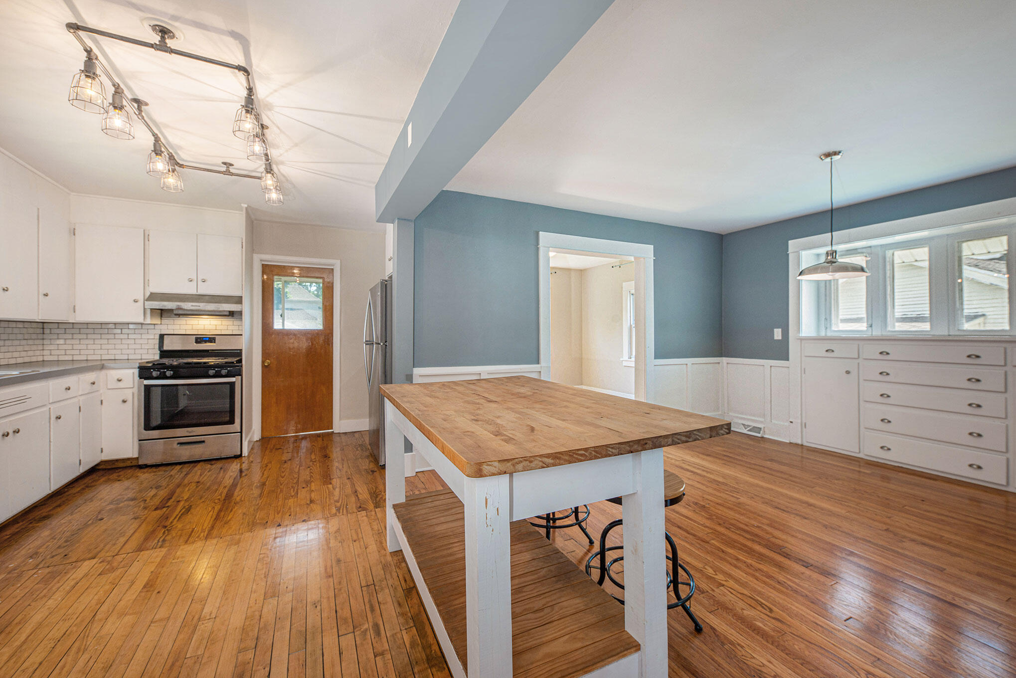 1012 Powers Avenue NW Grand Rapids MI 49504