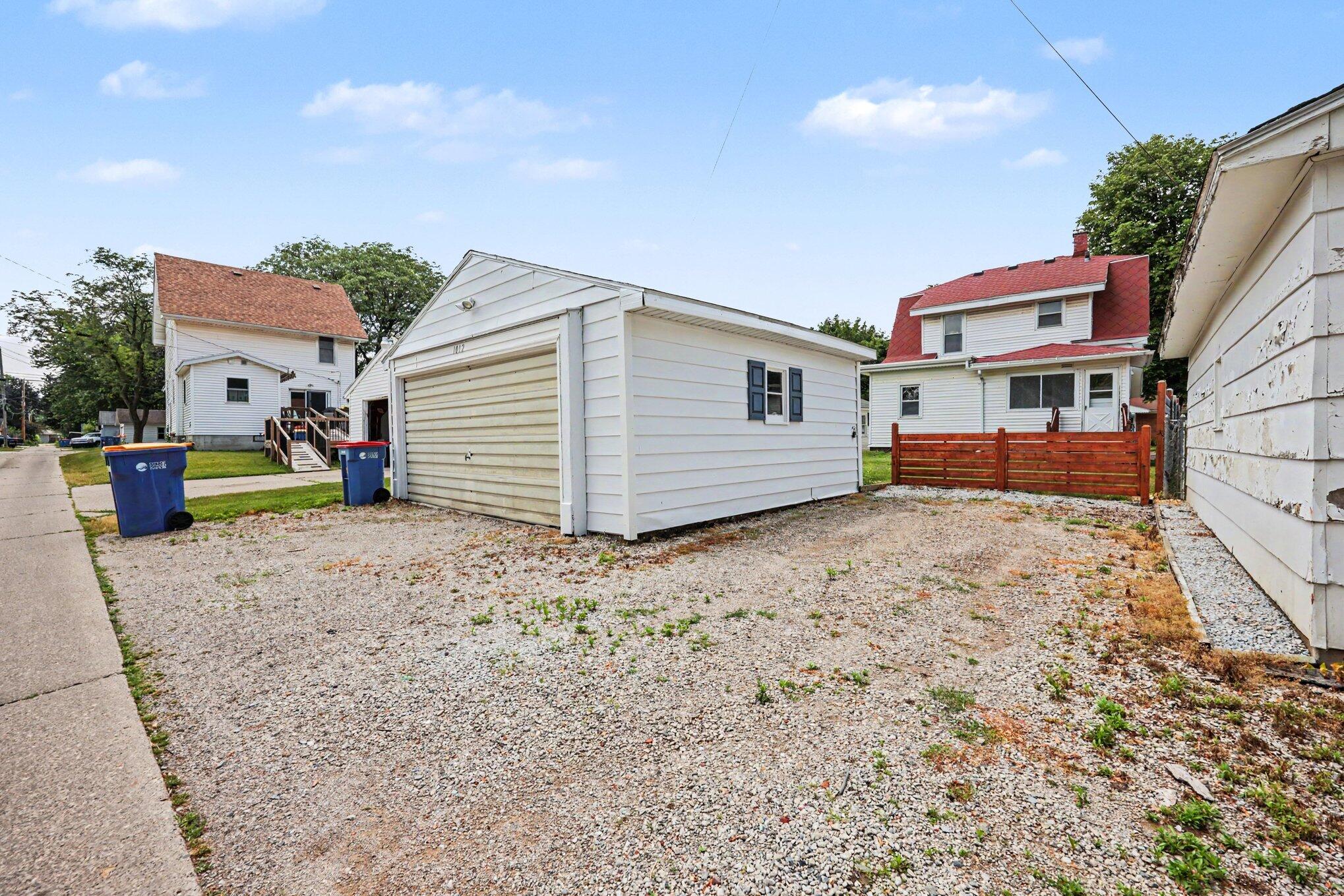 1012 Powers Avenue NW Grand Rapids MI 49504