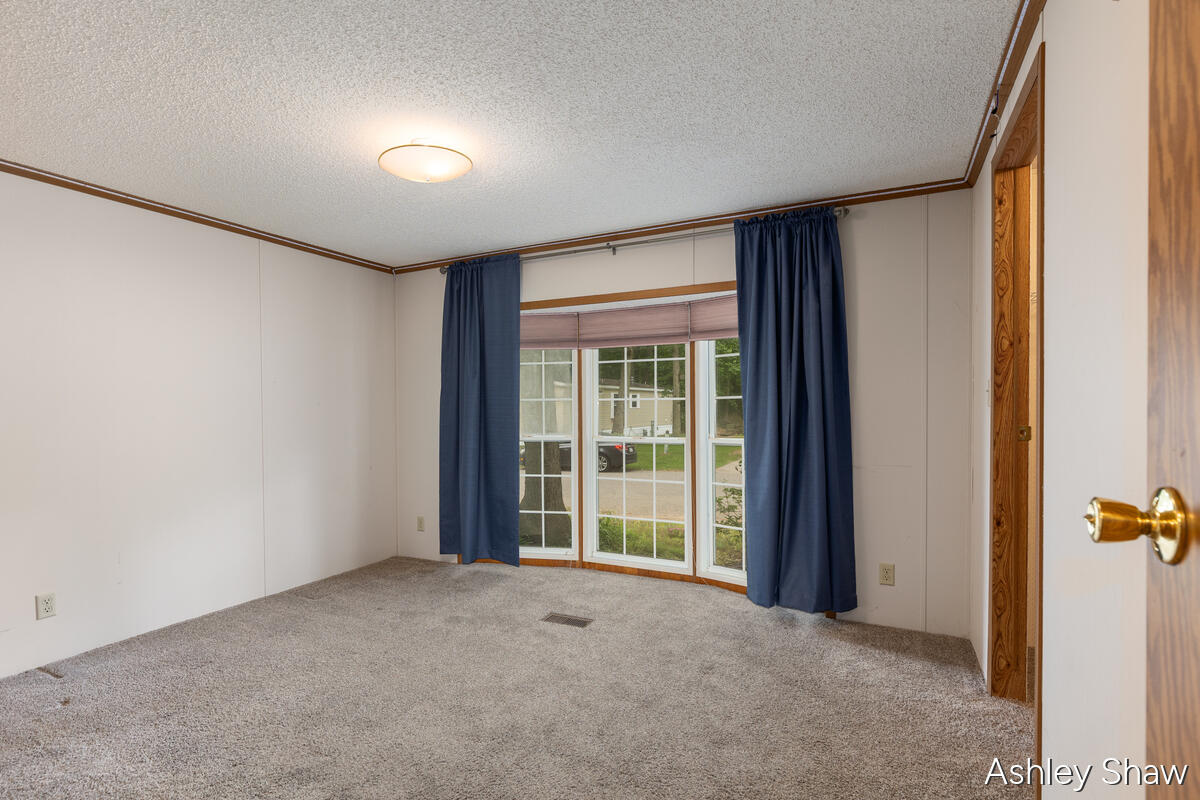13566 Pinewood Drive Grand Haven MI 49417