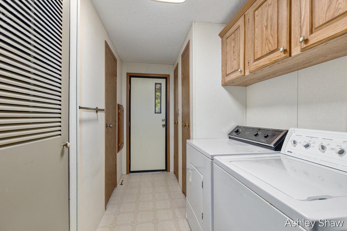 13566 Pinewood Drive Grand Haven MI 49417