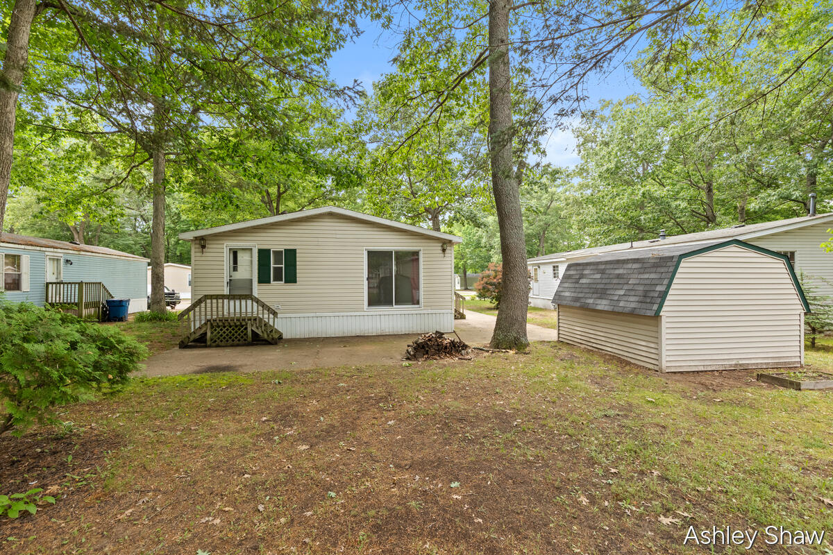 13566 Pinewood Drive Grand Haven MI 49417