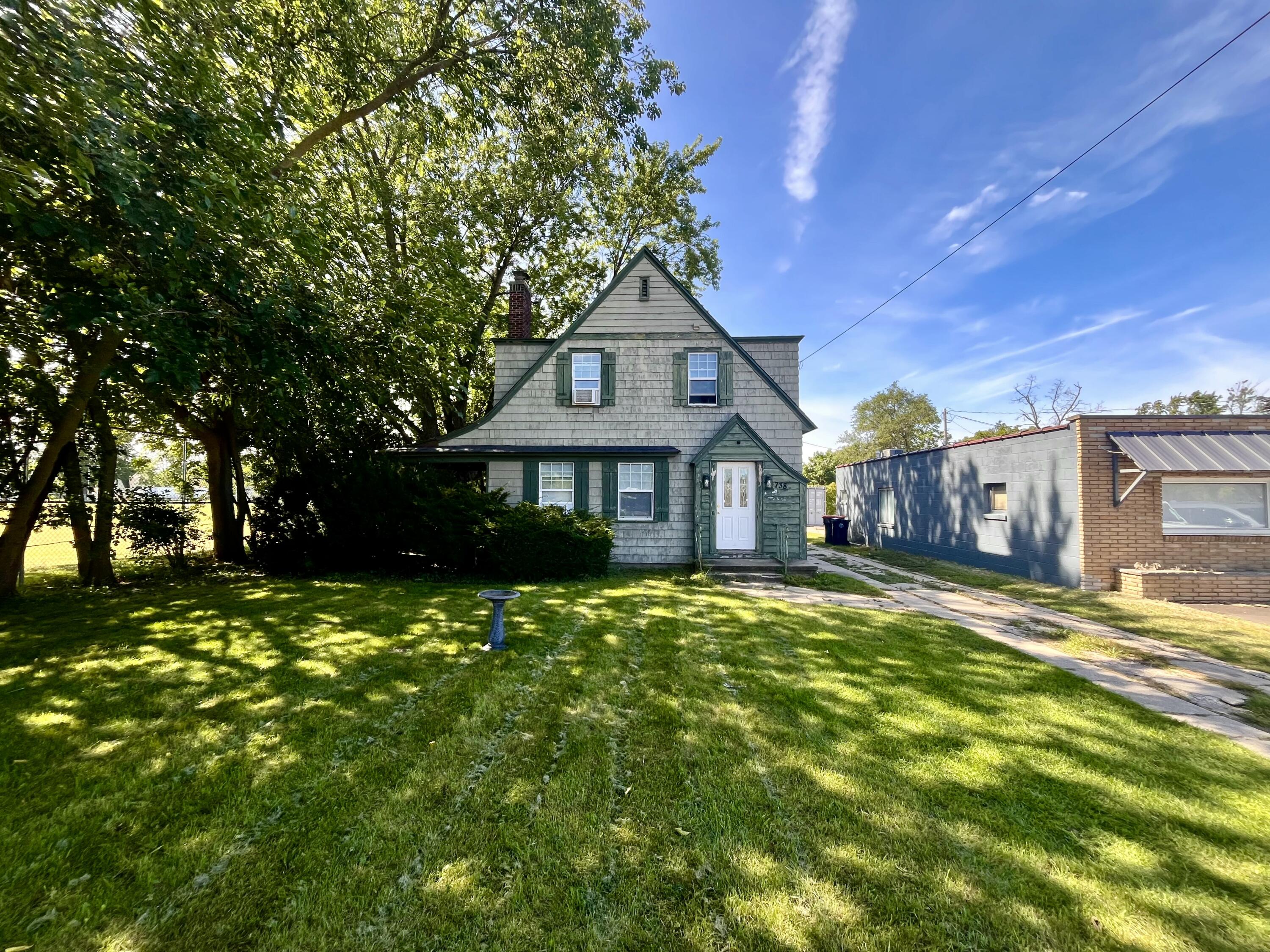 738 Washington Avenue Holland MI 49423
