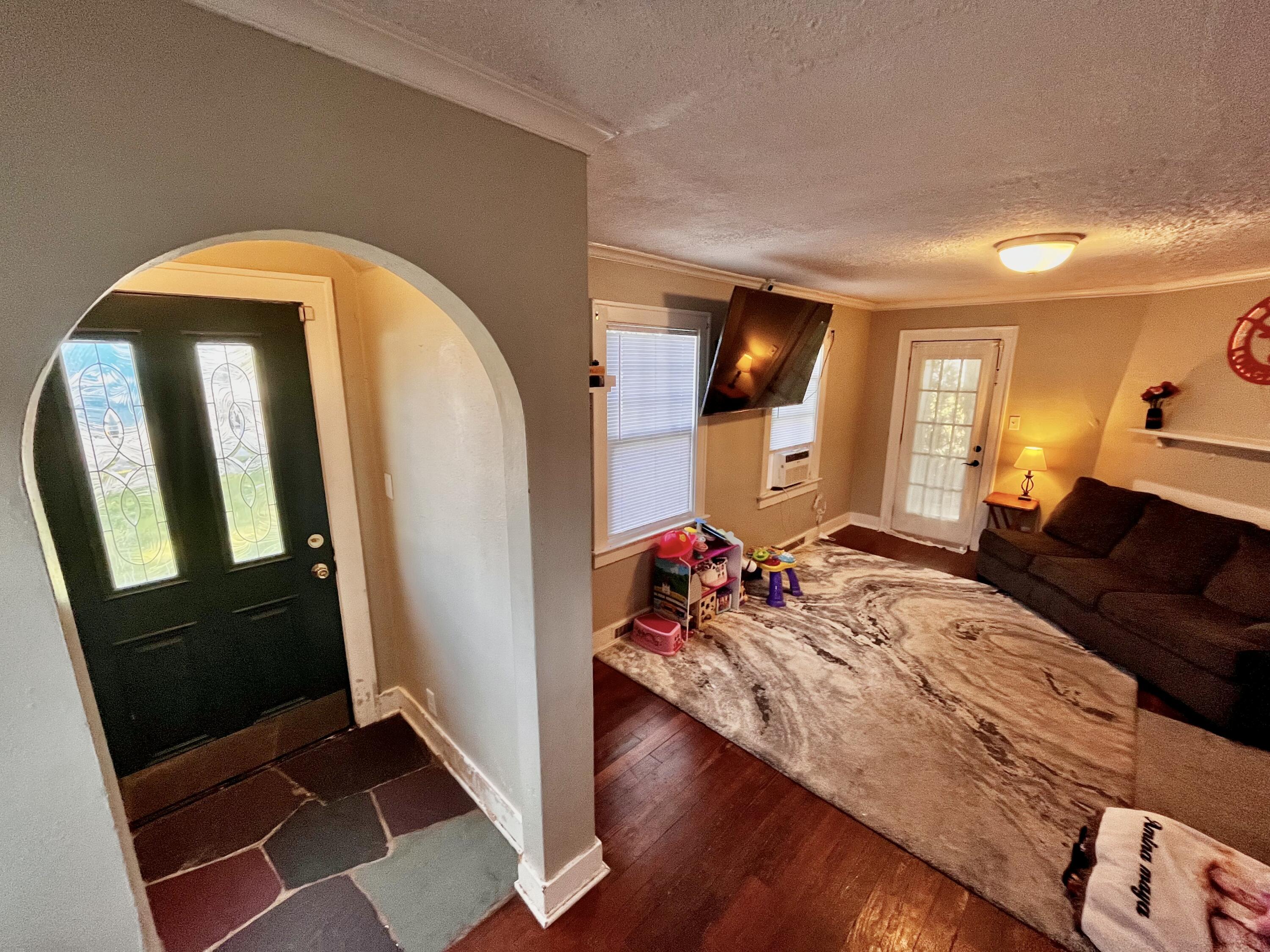 738 Washington Avenue Holland MI 49423
