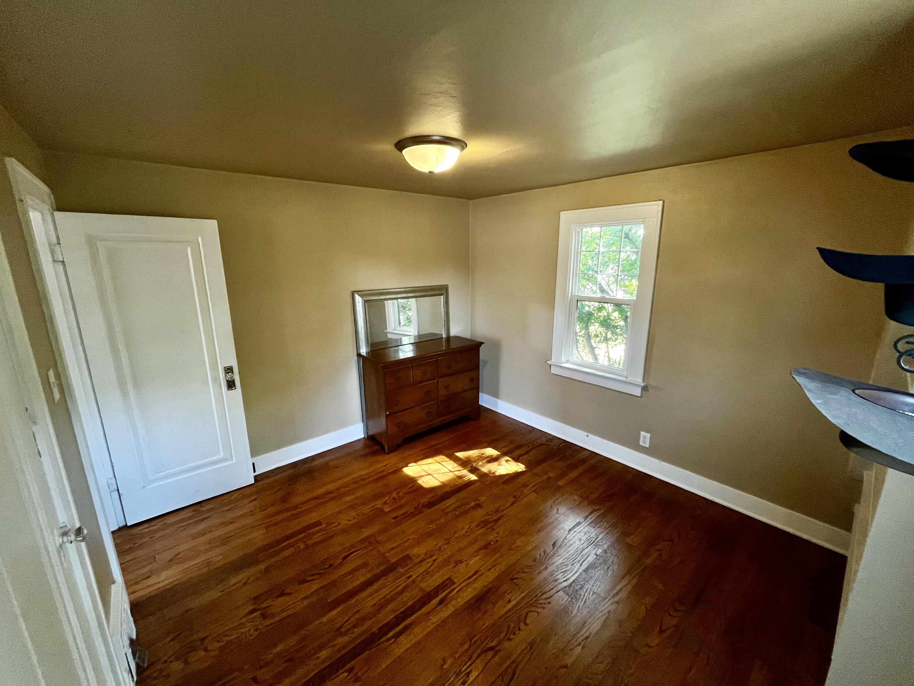 738 Washington Avenue Holland MI 49423