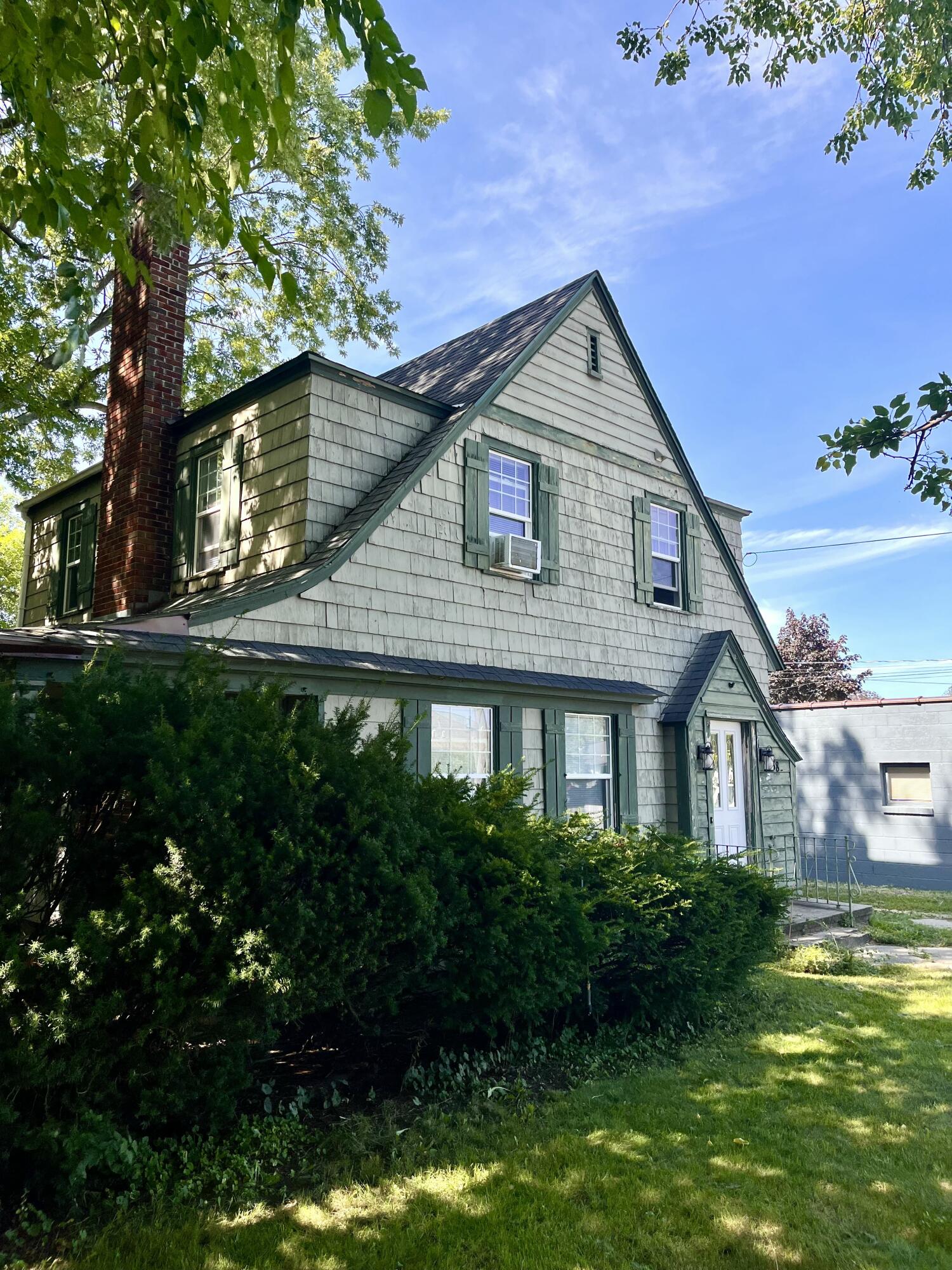 738 Washington Avenue Holland MI 49423