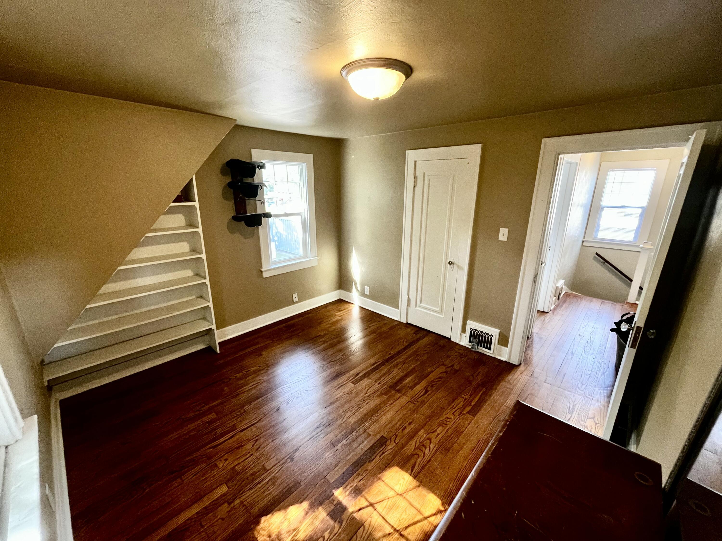 738 Washington Avenue Holland MI 49423