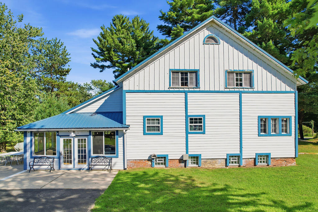7095 Orchard Lake Drive South Haven MI 49090