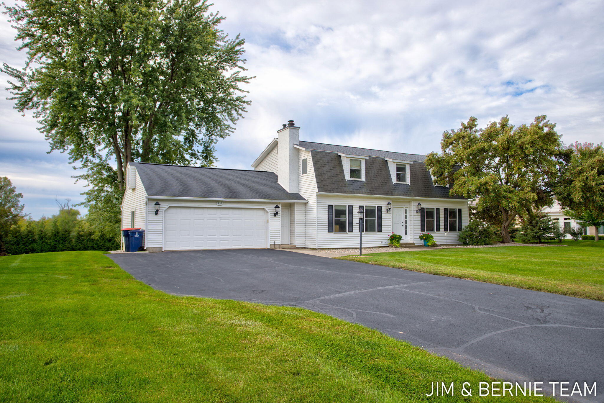 310 W 48th Street Holland MI 49423