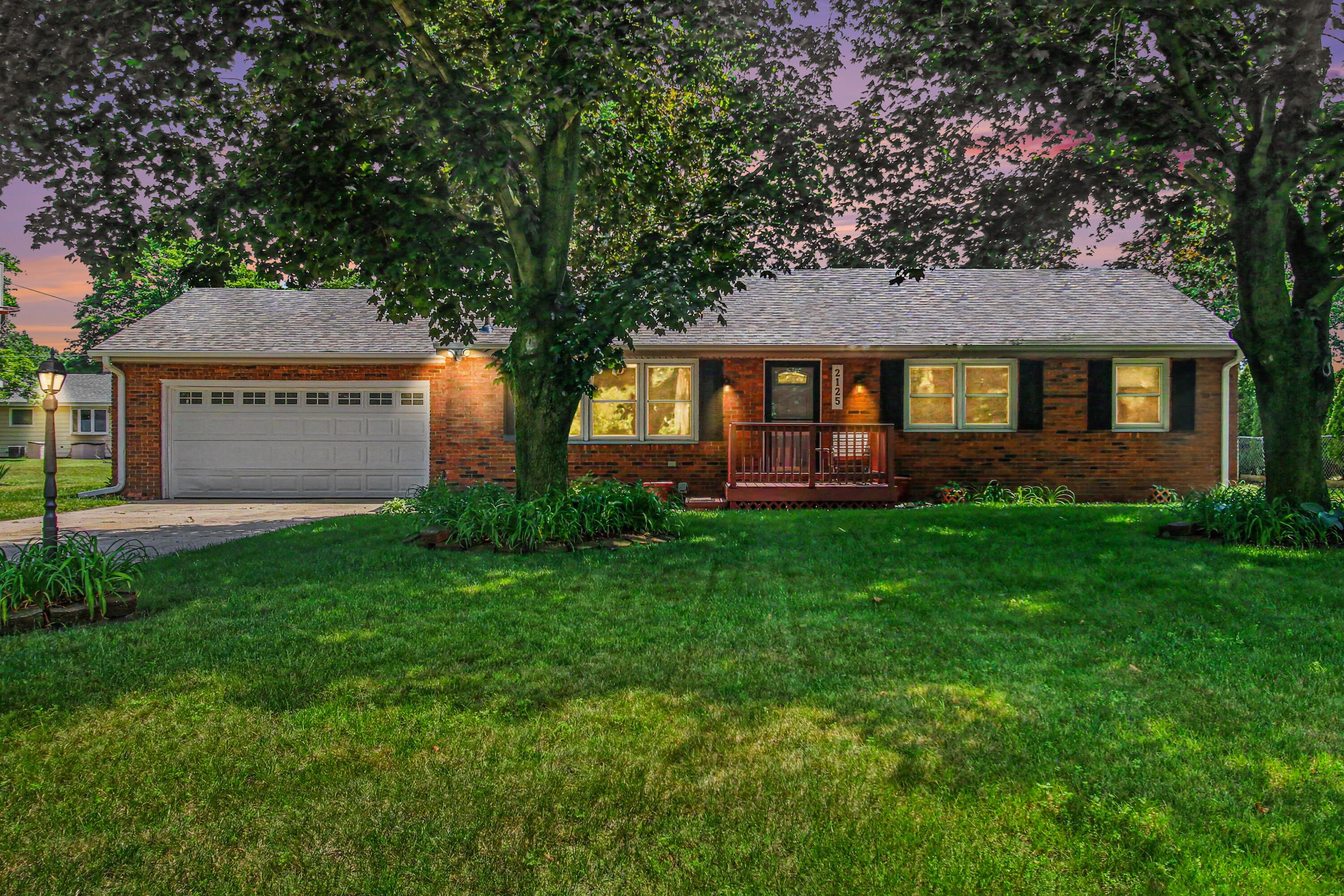 2125 Pawnee Path Stevensville MI 49127