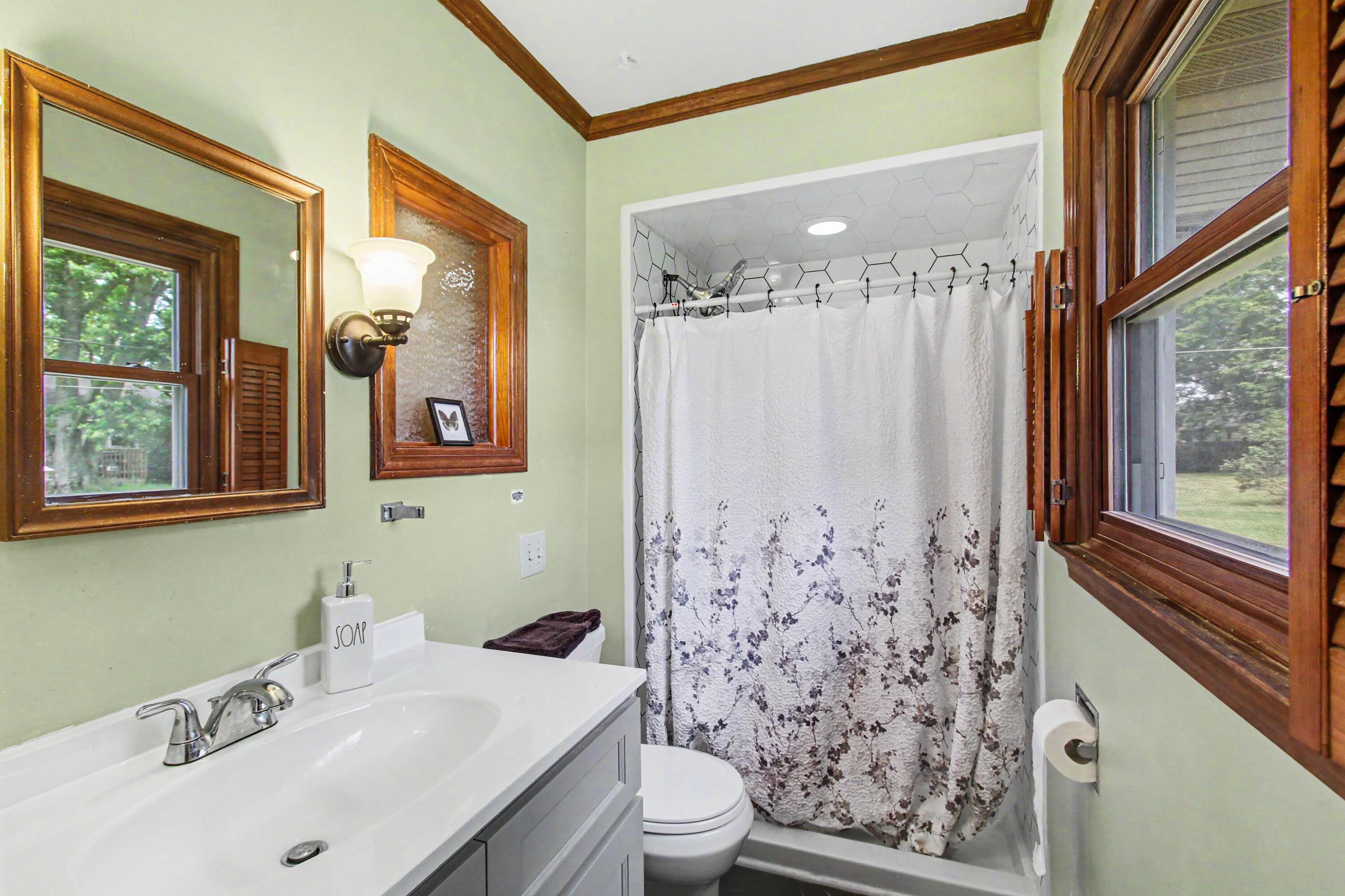 2125 Pawnee Path Stevensville MI 49127
