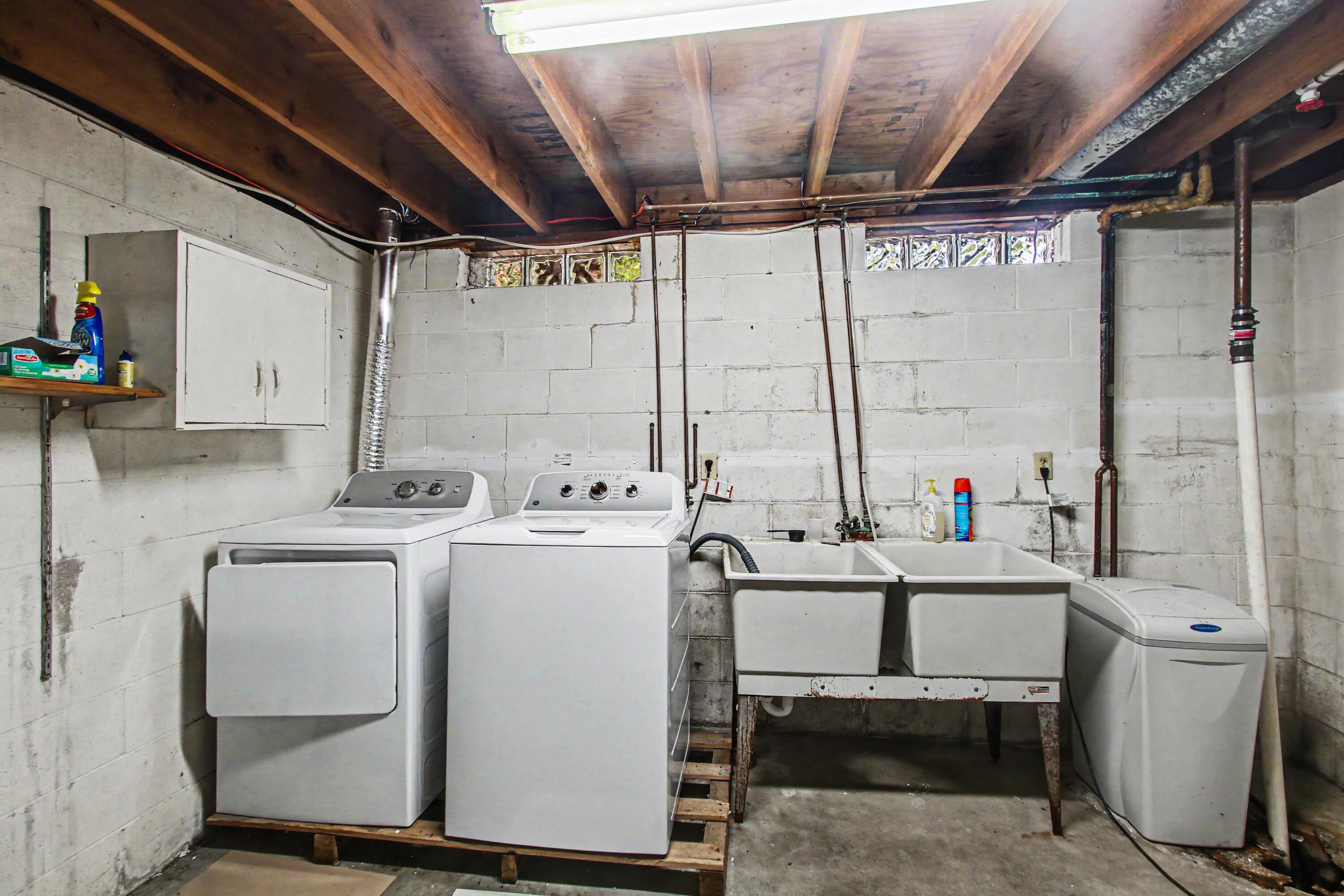 2125 Pawnee Path Stevensville MI 49127