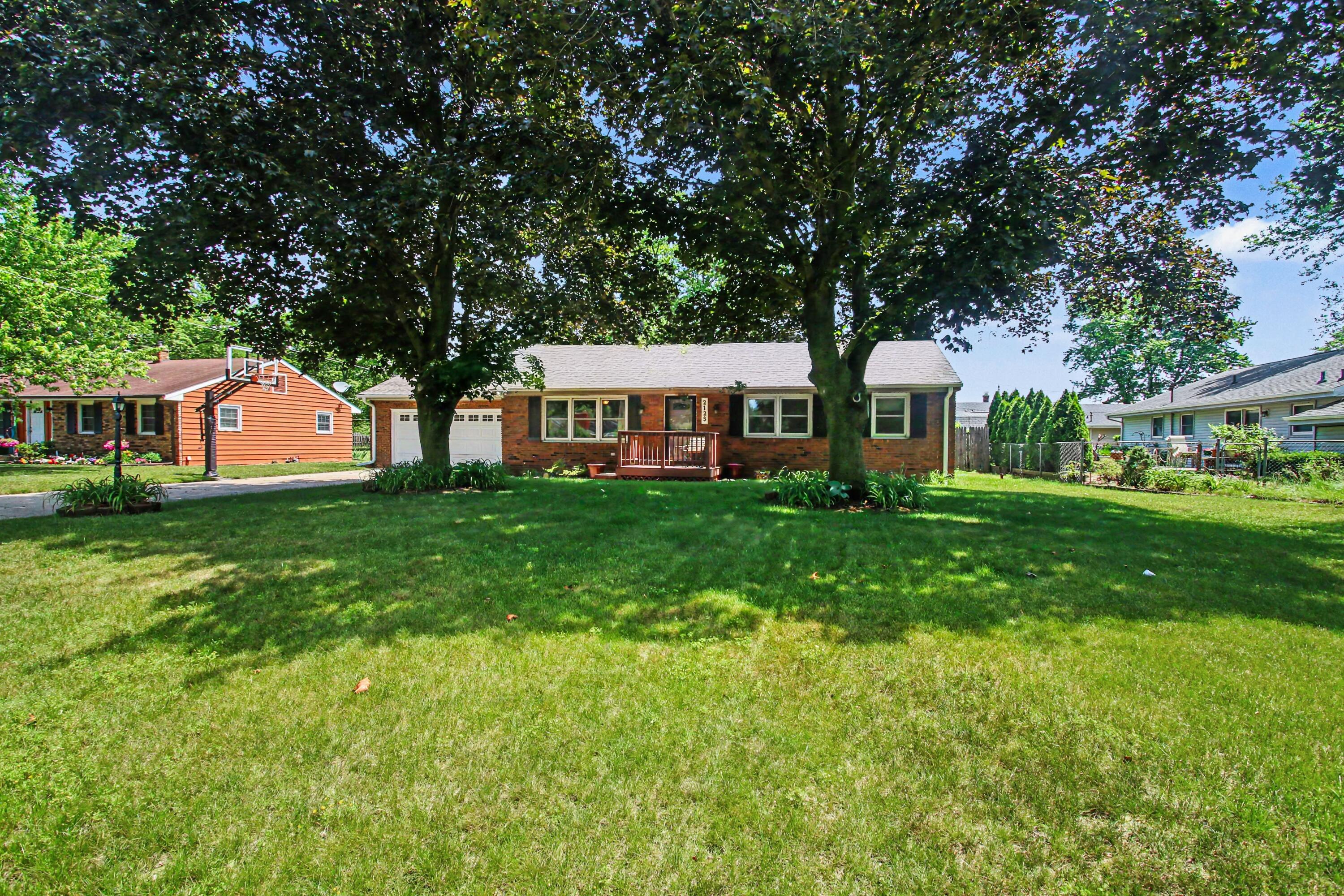2125 Pawnee Path Stevensville MI 49127