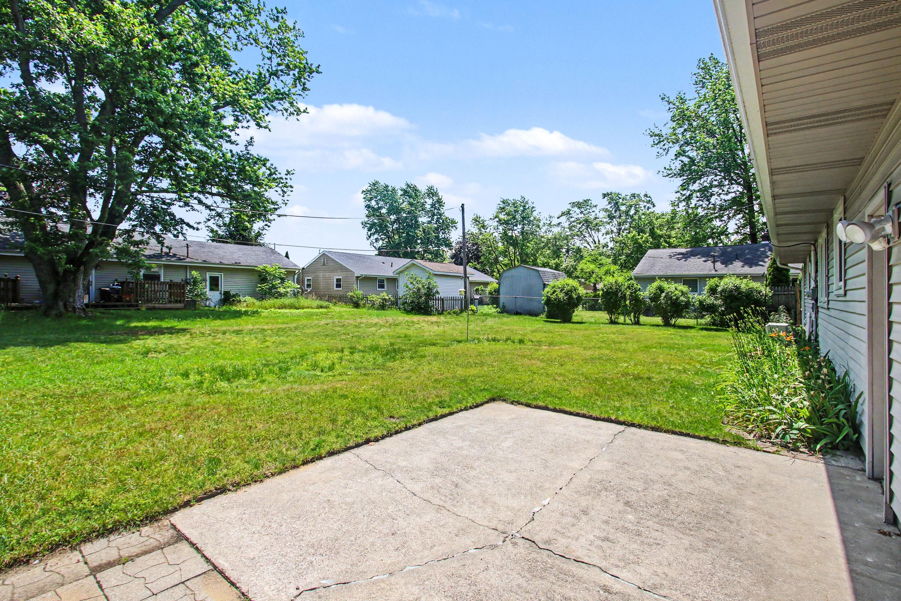 2125 Pawnee Path Stevensville MI 49127