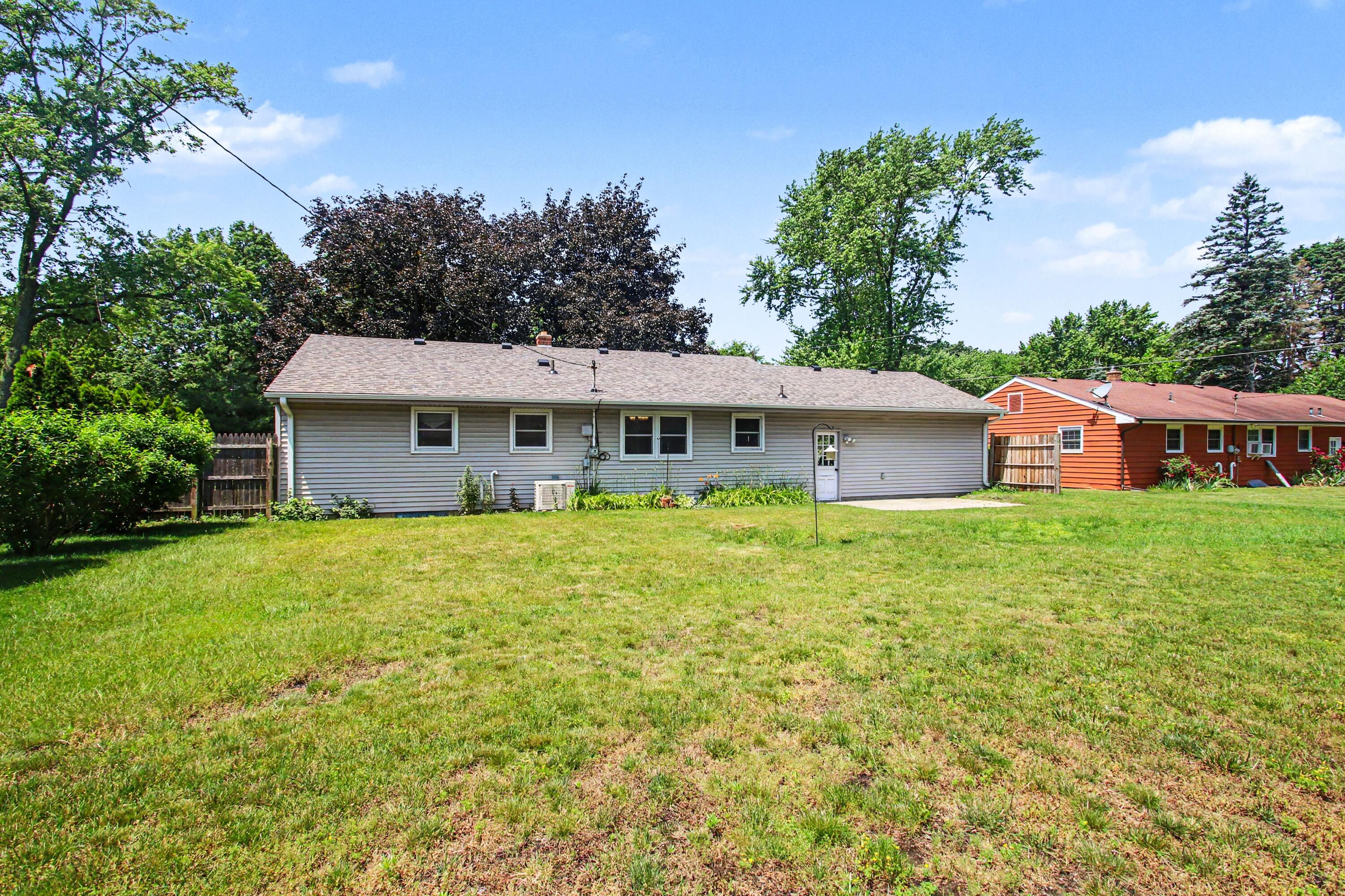2125 Pawnee Path Stevensville MI 49127