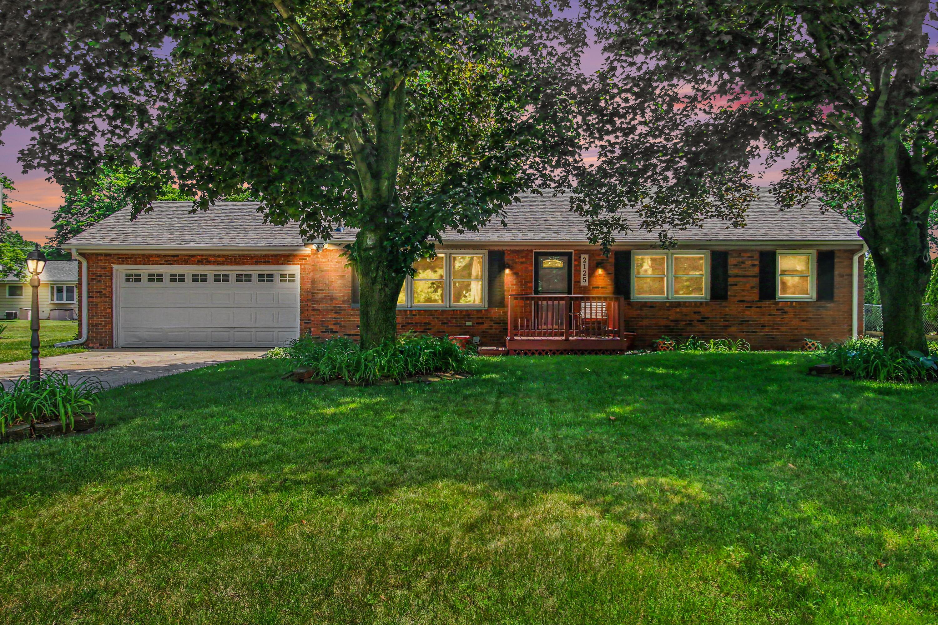 2125 Pawnee Path Stevensville MI 49127