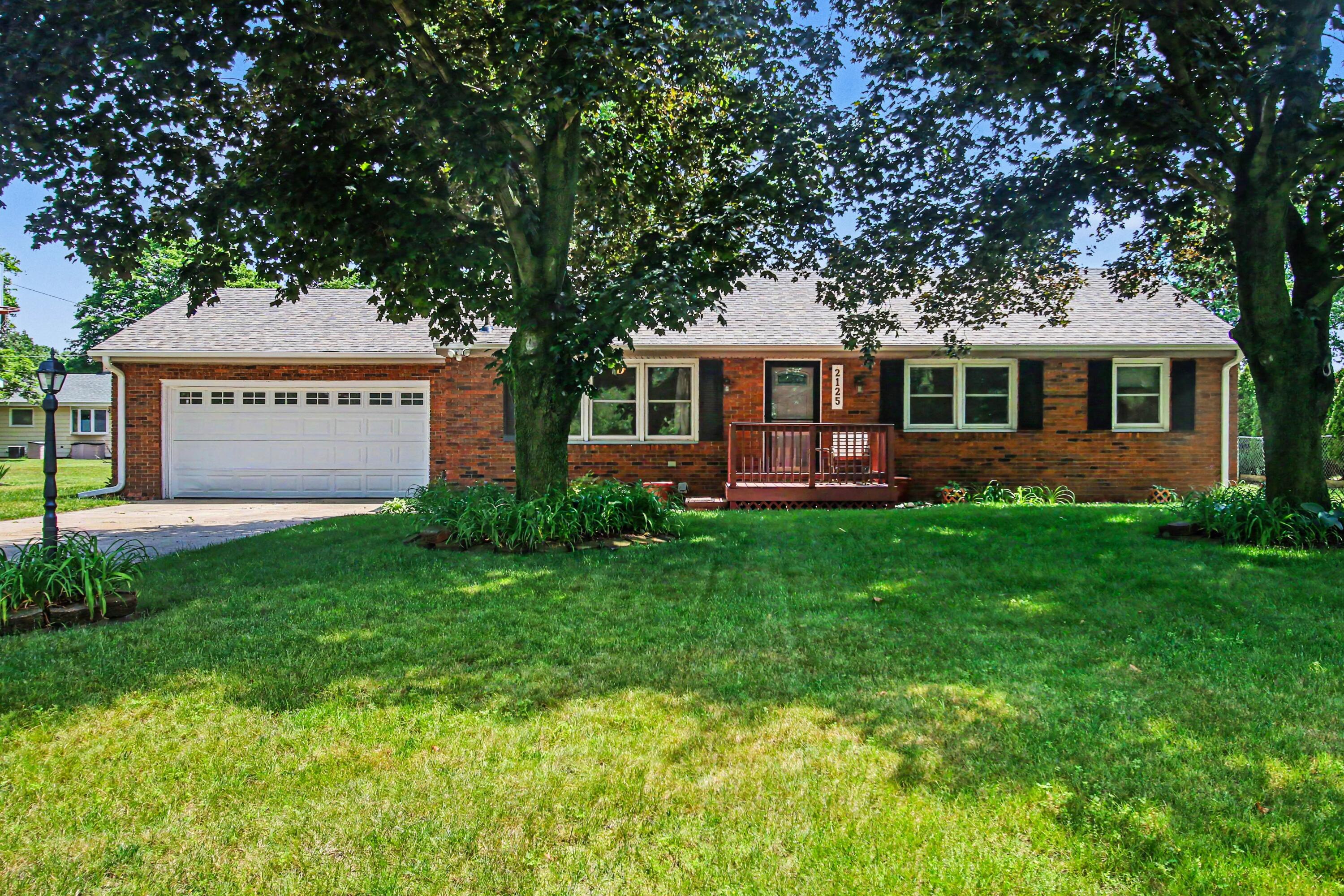 2125 Pawnee Path Stevensville MI 49127