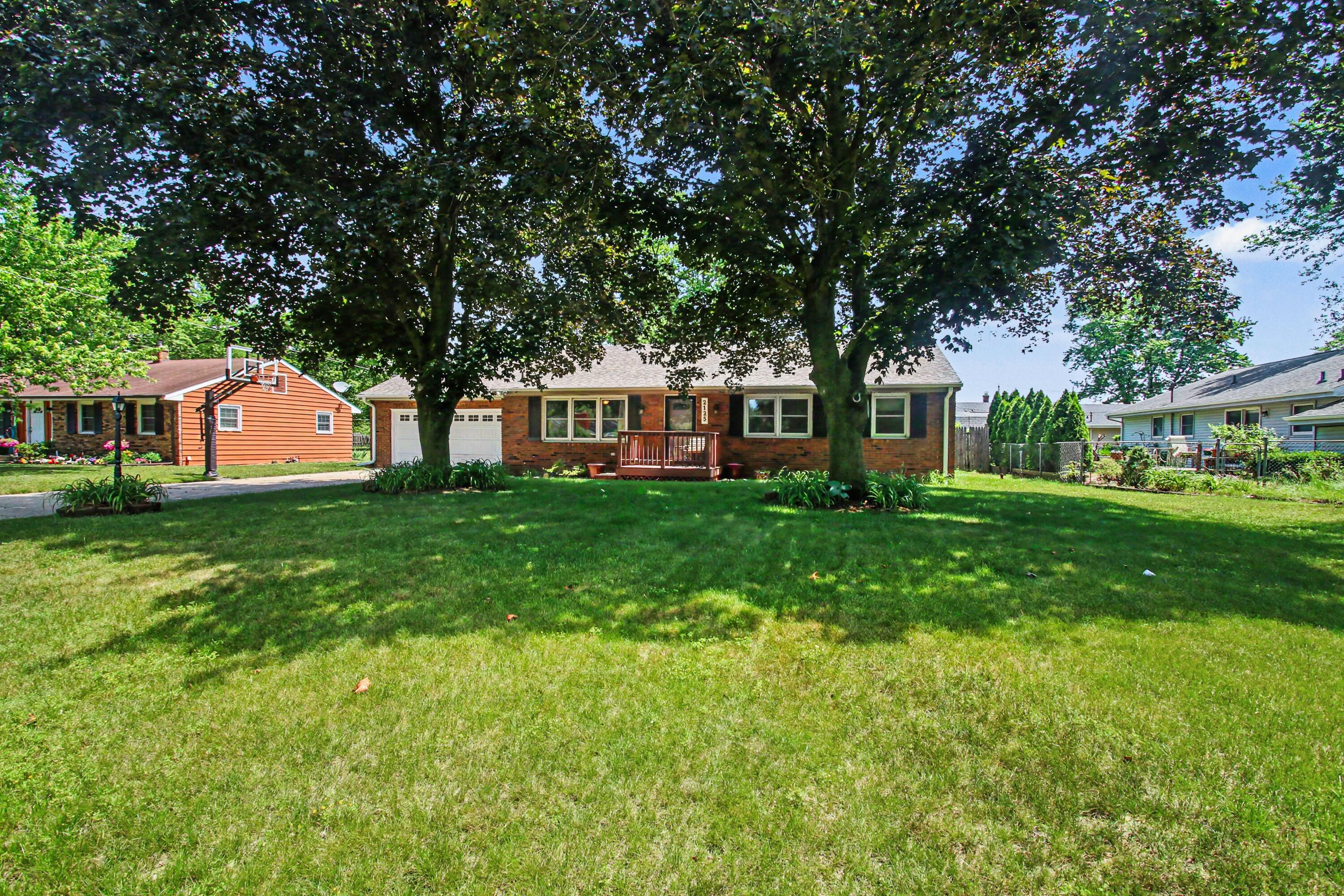 2125 Pawnee Path Stevensville MI 49127