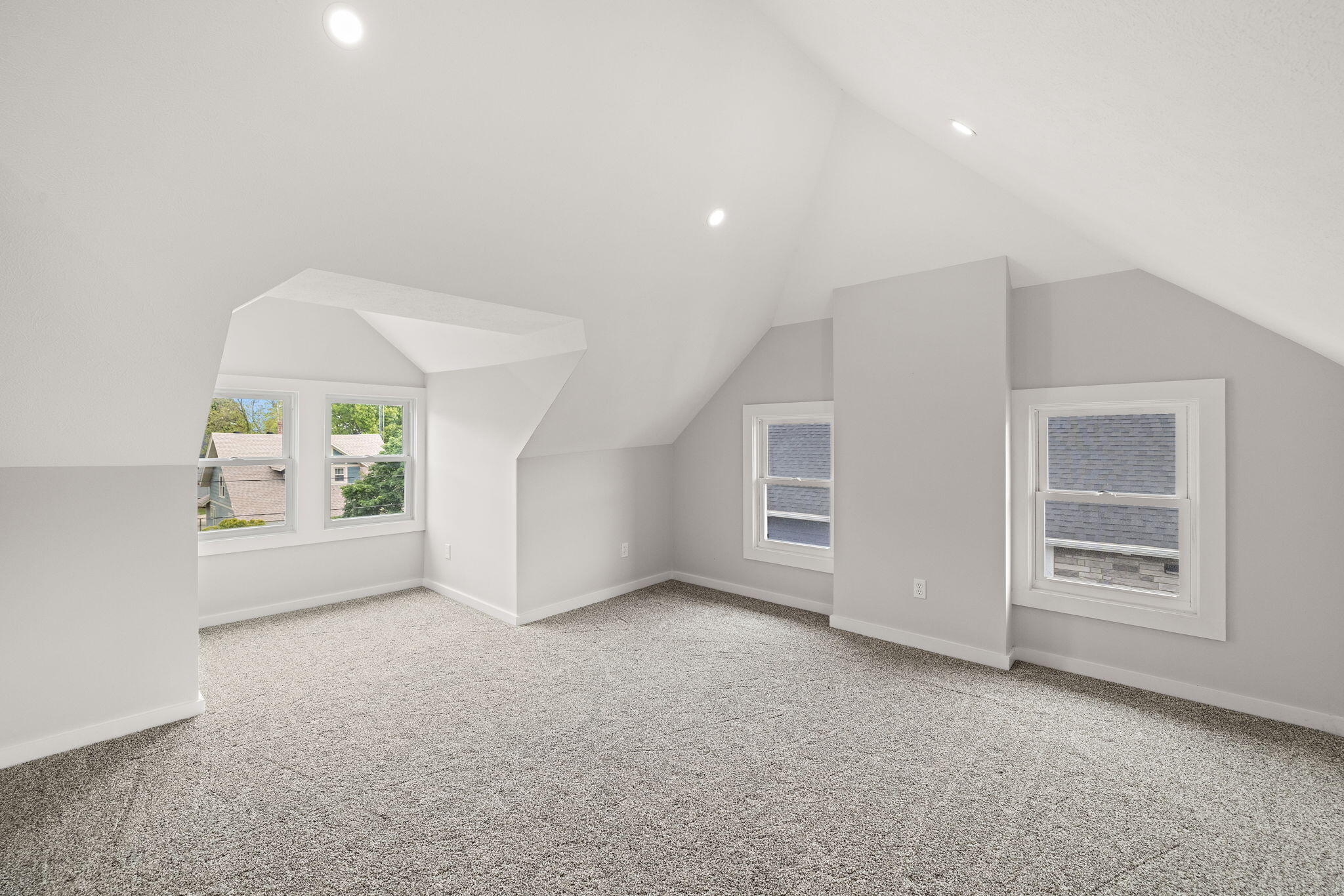 637 Fairview Avenue NE Grand Rapids MI 49503
