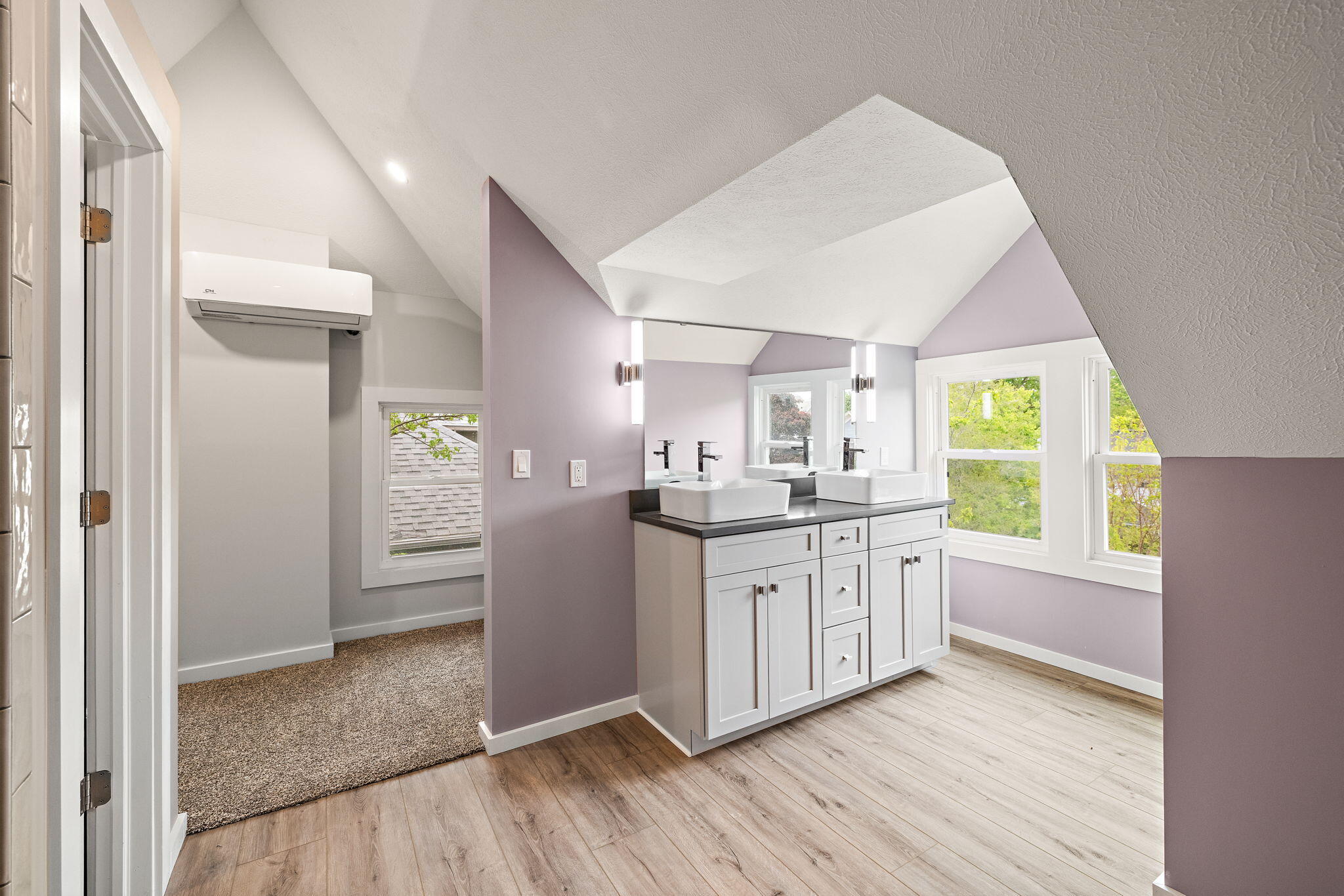 637 Fairview Avenue NE Grand Rapids MI 49503