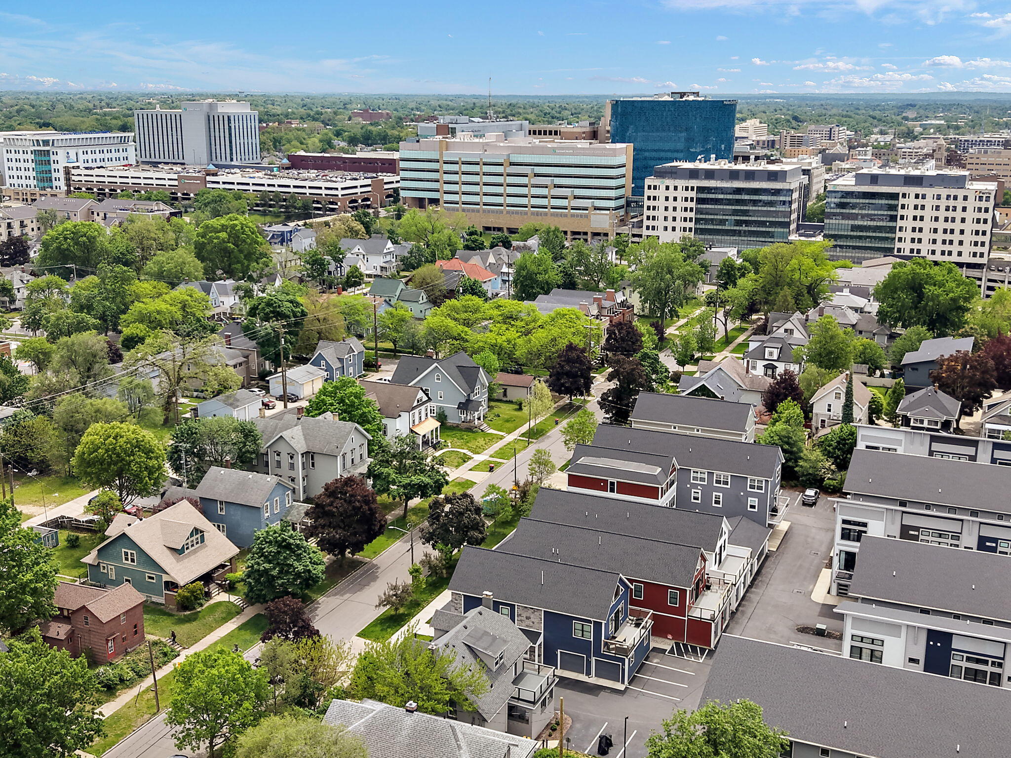 637 Fairview Avenue NE Grand Rapids MI 49503
