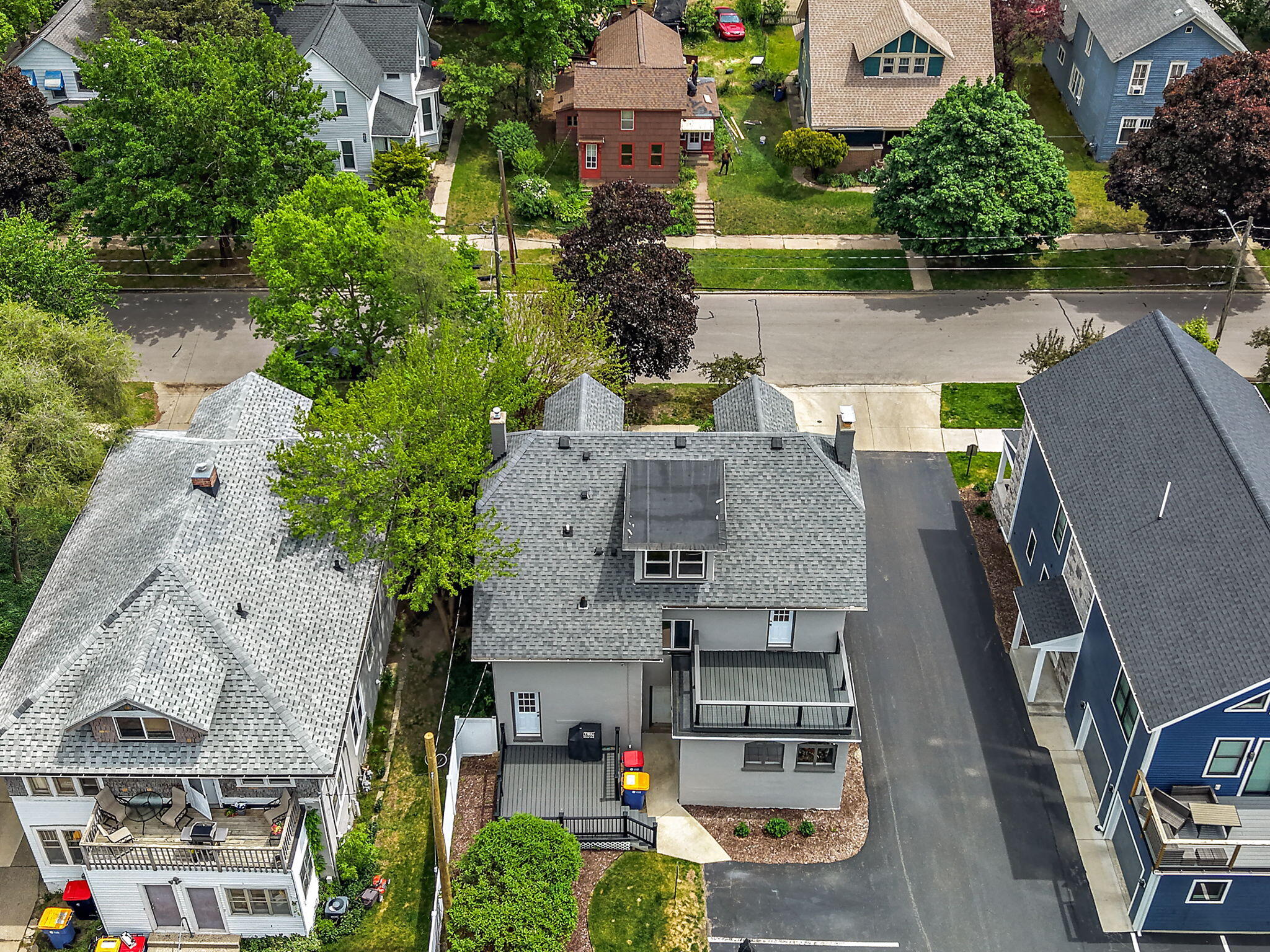 637 Fairview Avenue NE Grand Rapids MI 49503
