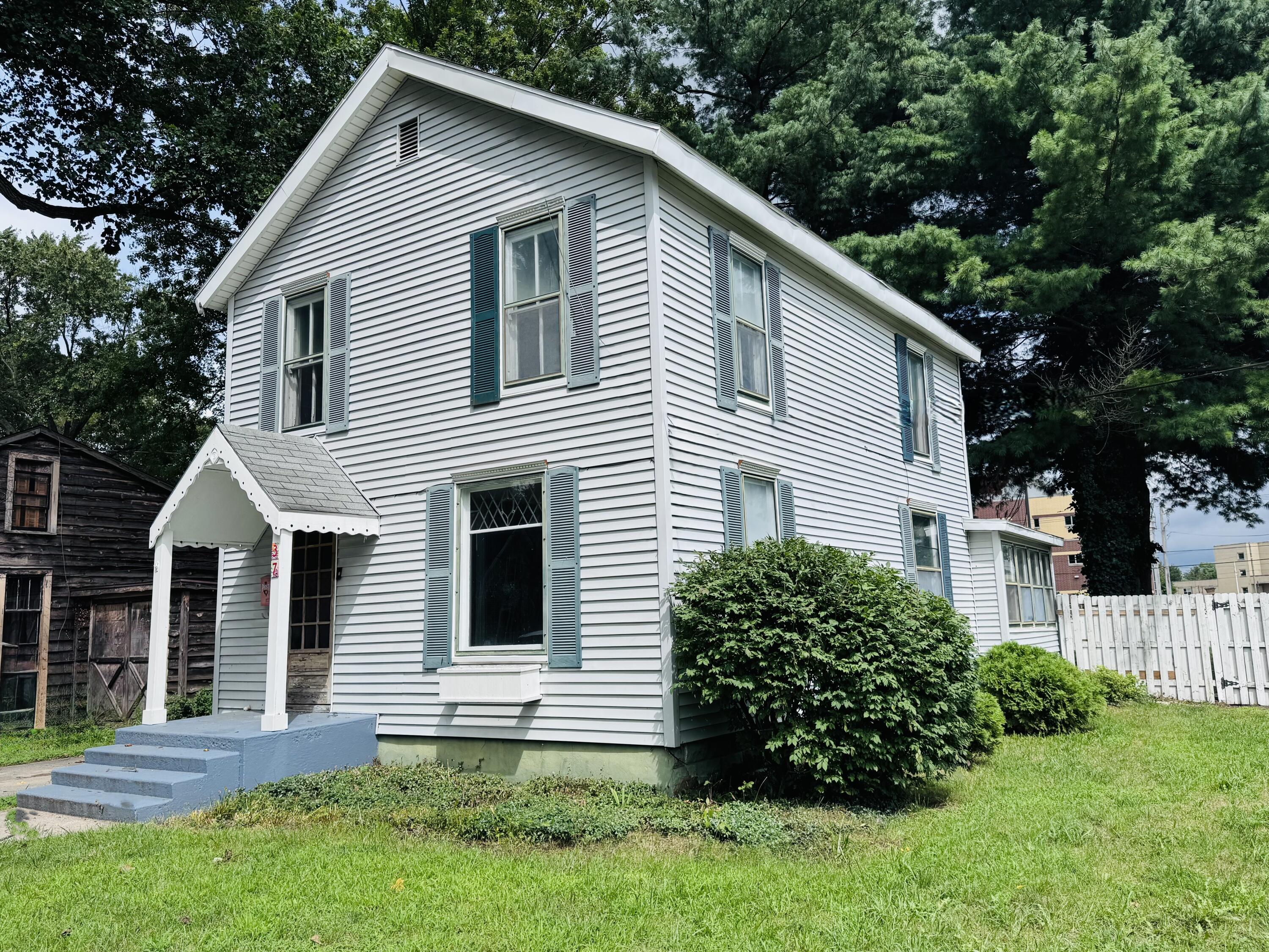 37 N Lincoln Avenue Niles MI 49120
