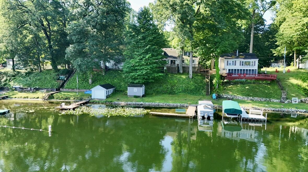15891 Lakeview Drive Buchanan MI 49107