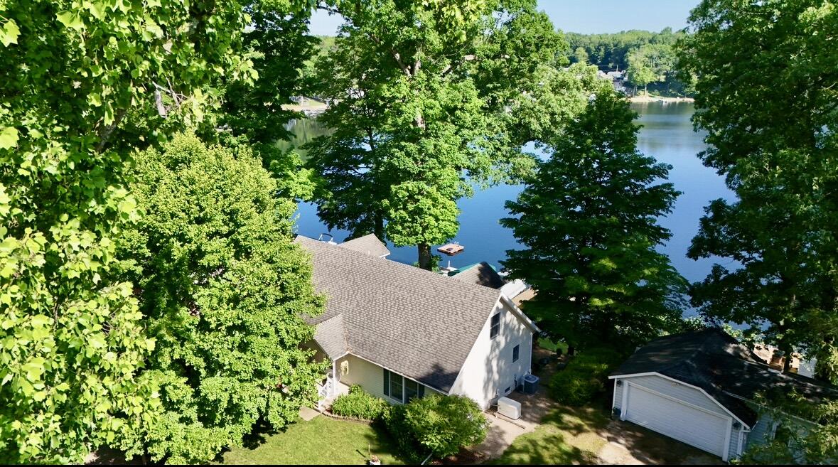 15891 Lakeview Drive Buchanan MI 49107