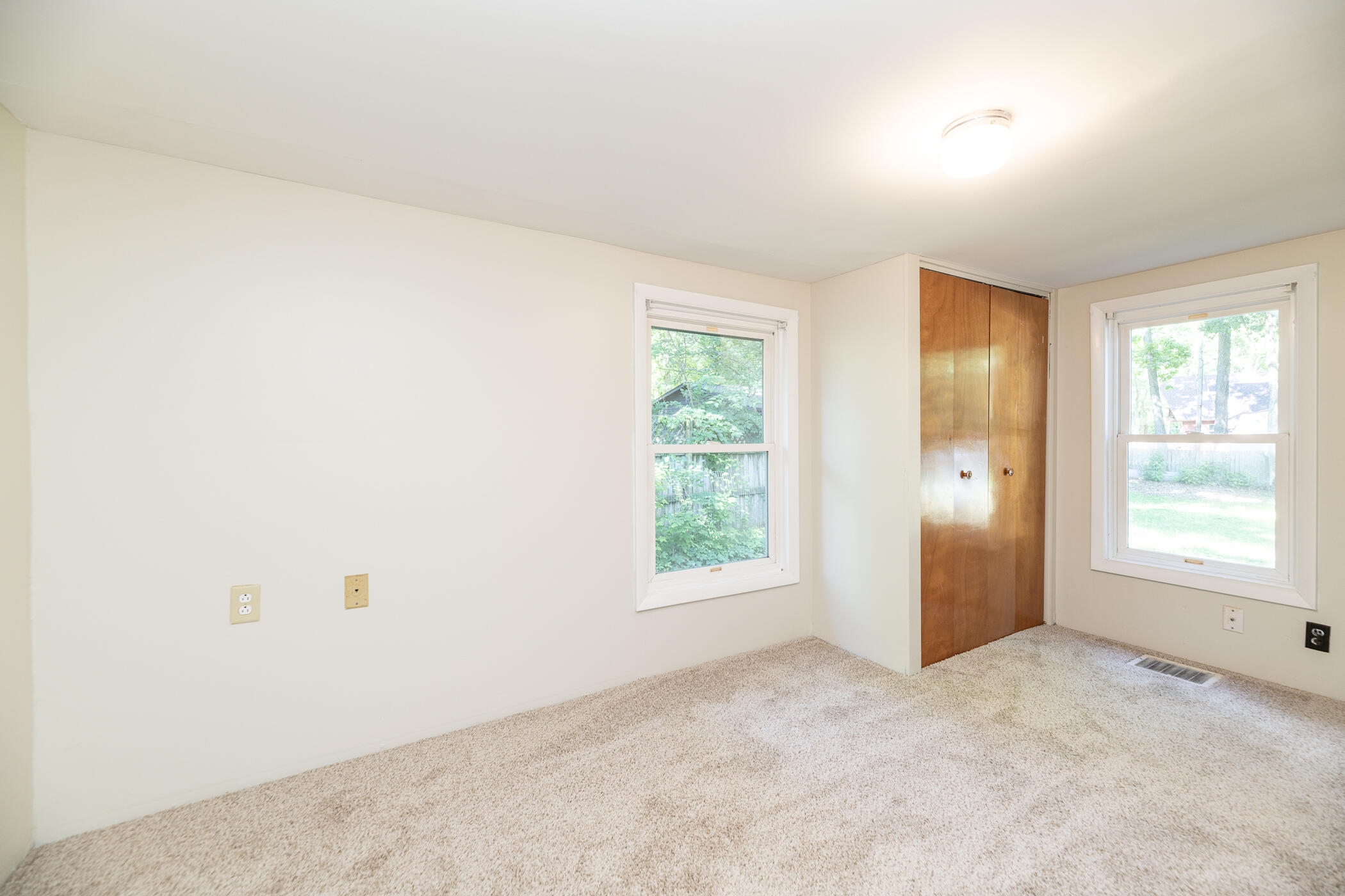 10334 Woodlawn Drive Portage MI 49002