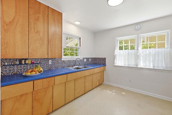 526 Montrose Avenue Kalamazoo MI 49008