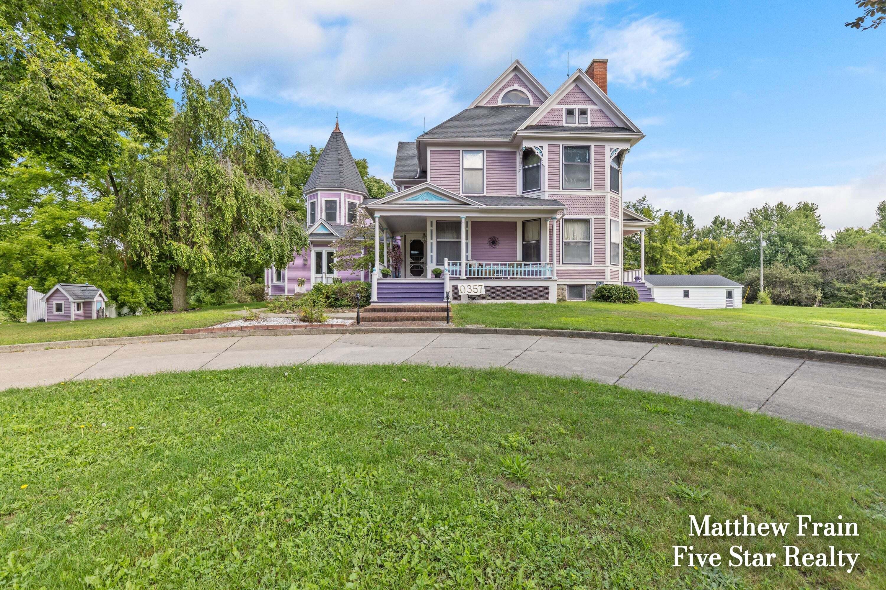 357 Leonard Street NW Grand Rapids MI 49534