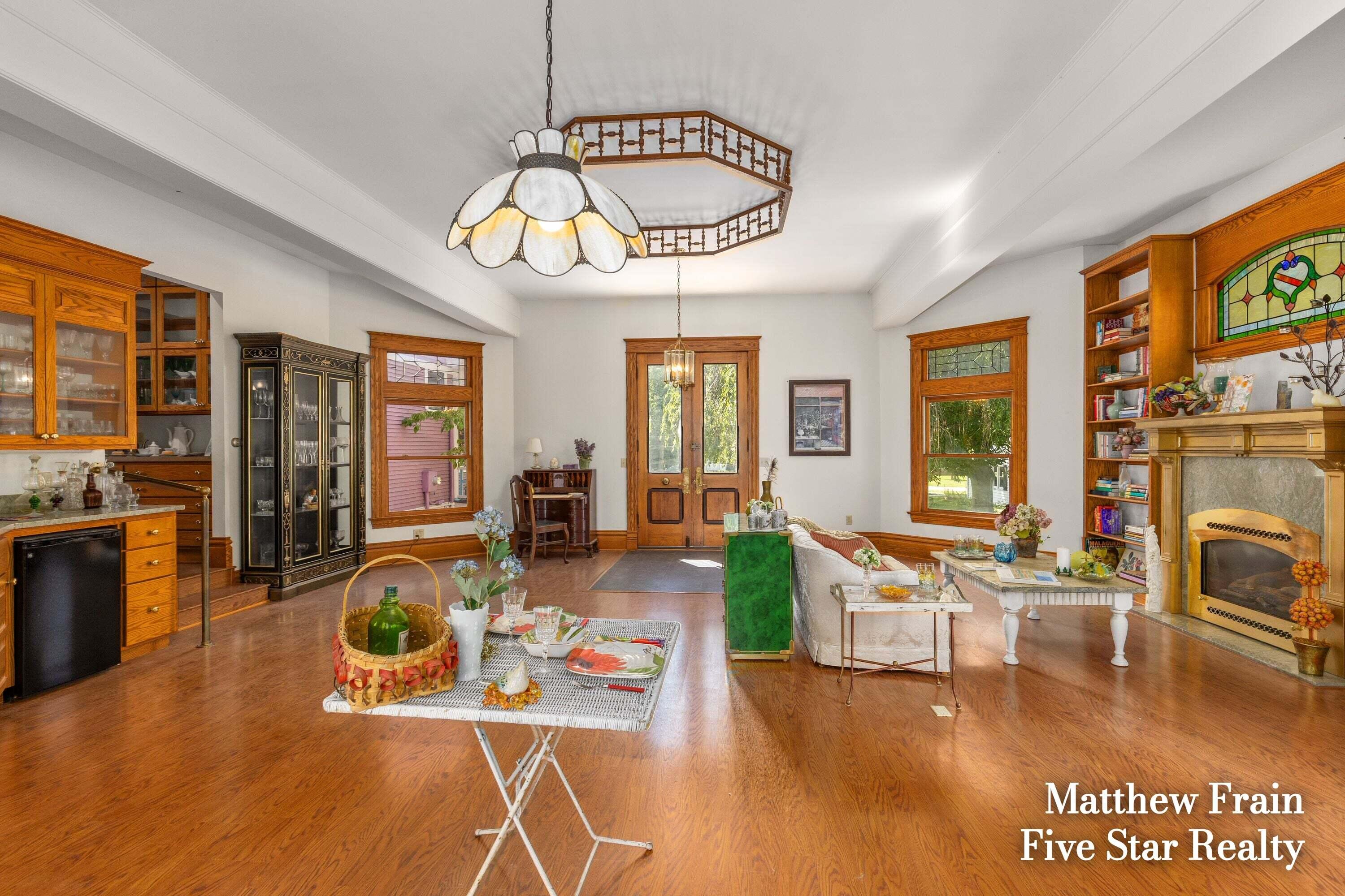 357 Leonard Street NW Grand Rapids MI 49534