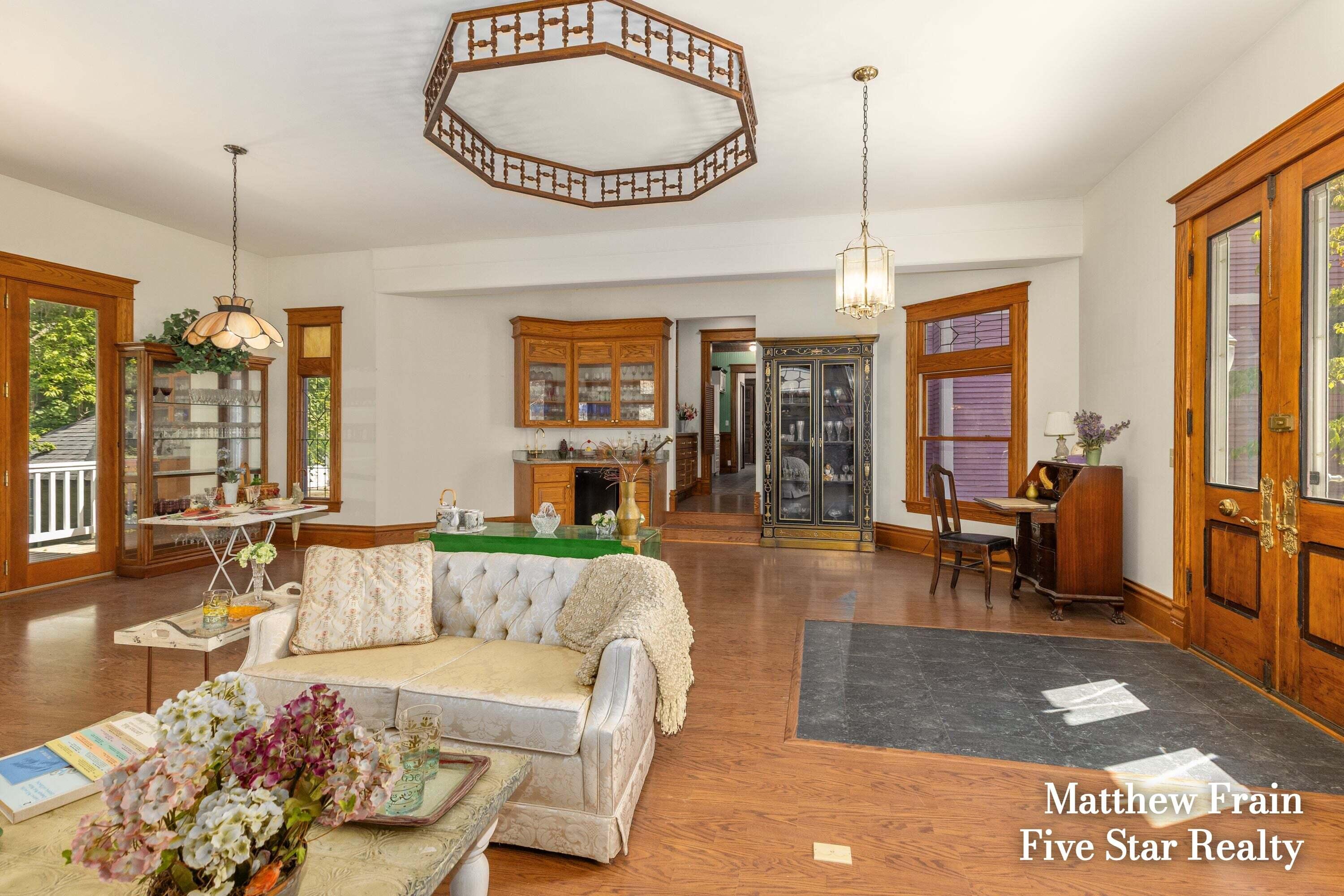 357 Leonard Street NW Grand Rapids MI 49534