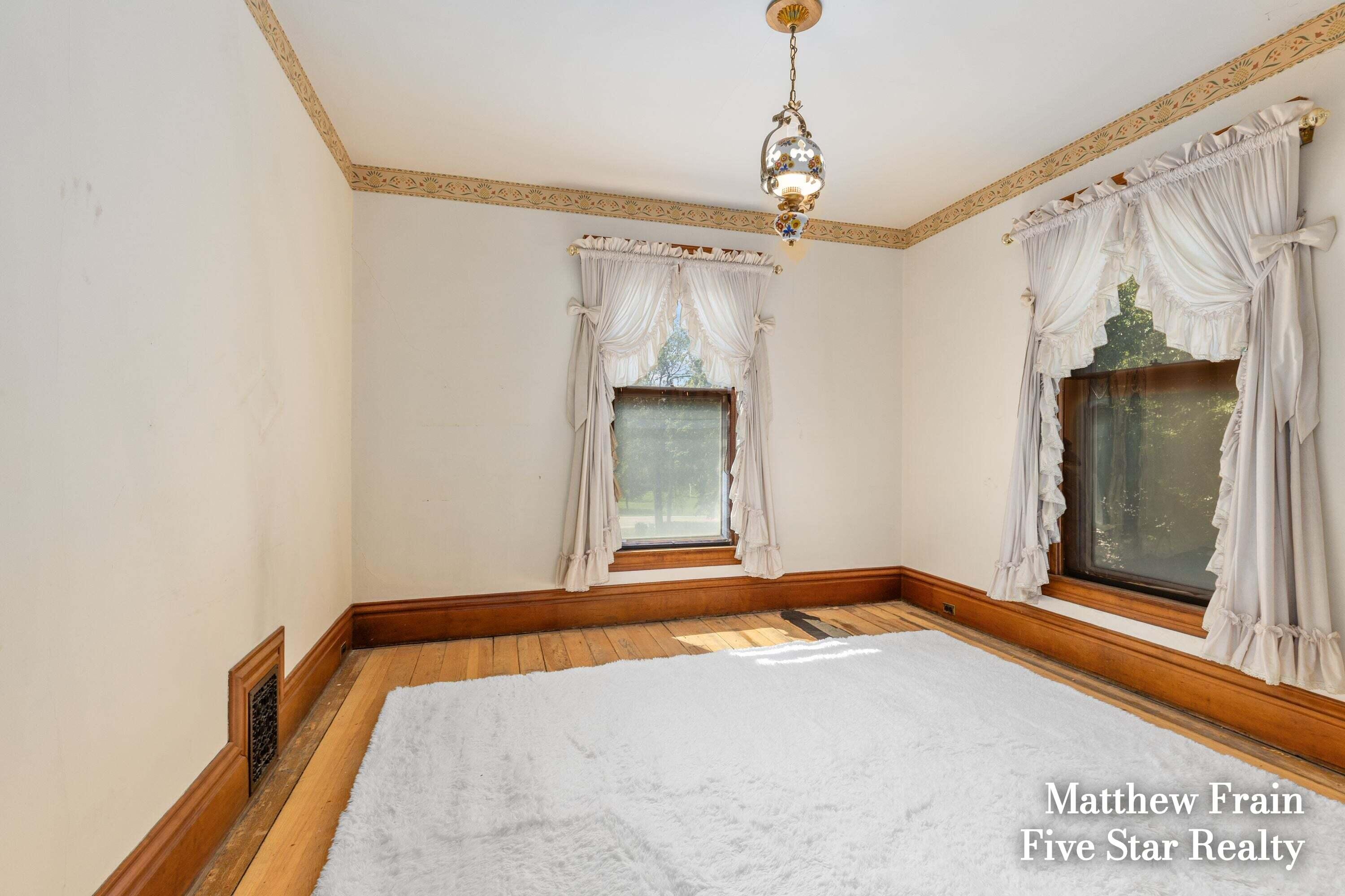 357 Leonard Street NW Grand Rapids MI 49534