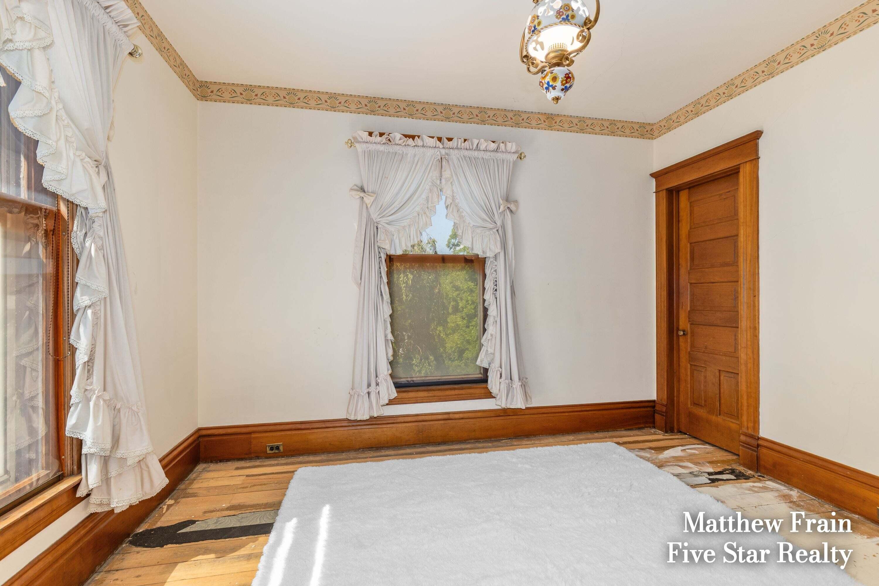 357 Leonard Street NW Grand Rapids MI 49534