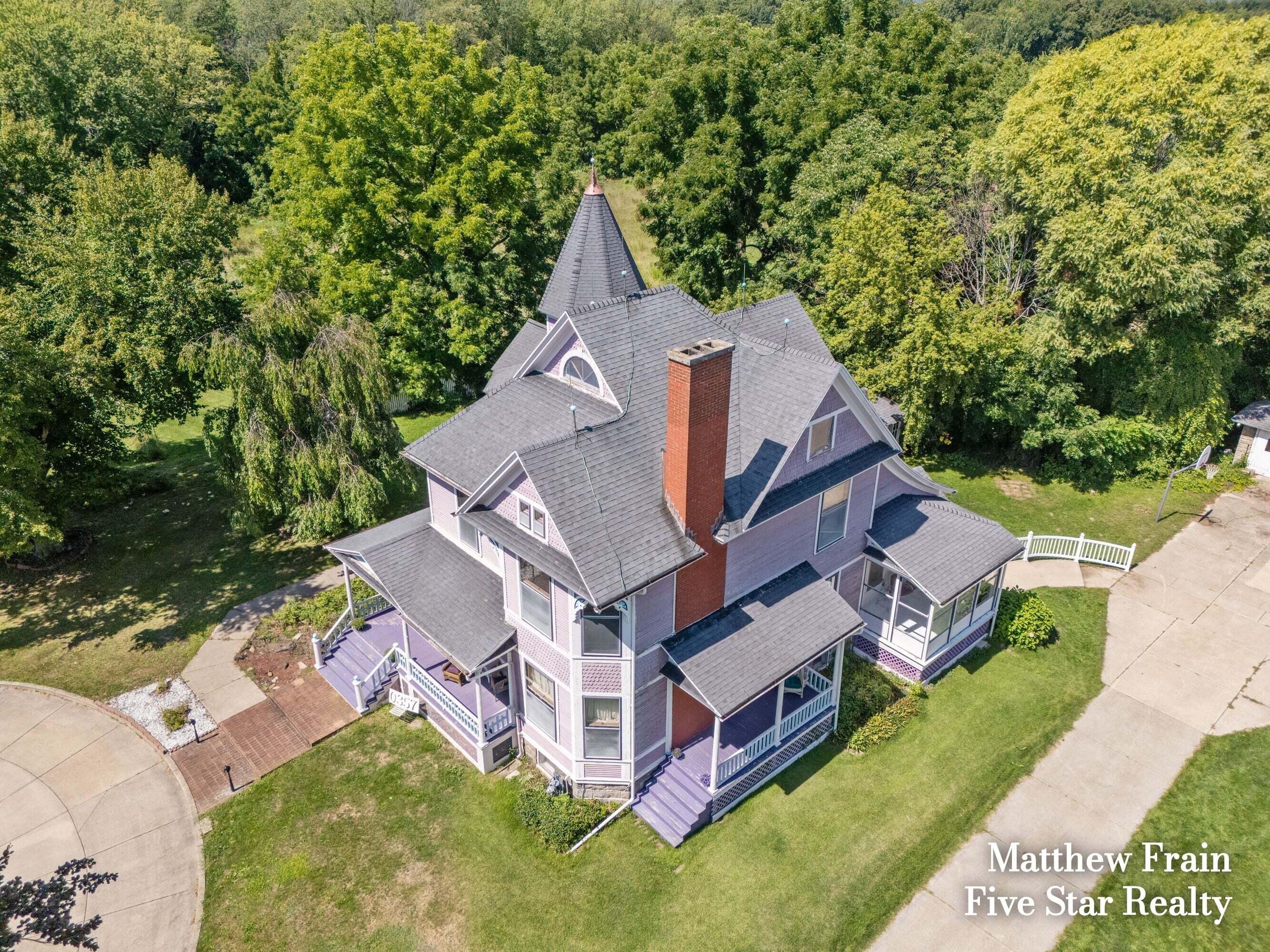 357 Leonard Street NW Grand Rapids MI 49534