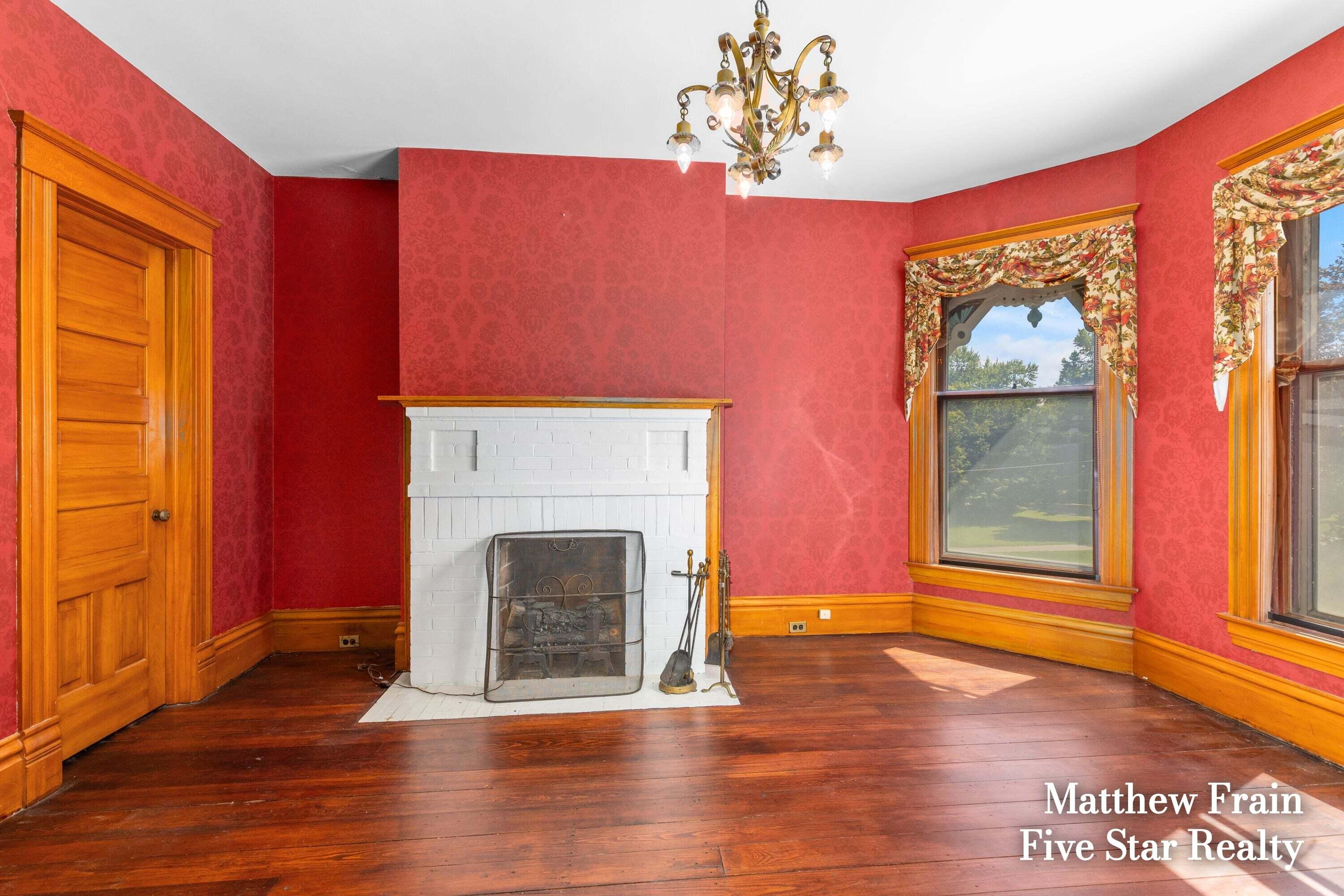 357 Leonard Street NW Grand Rapids MI 49534