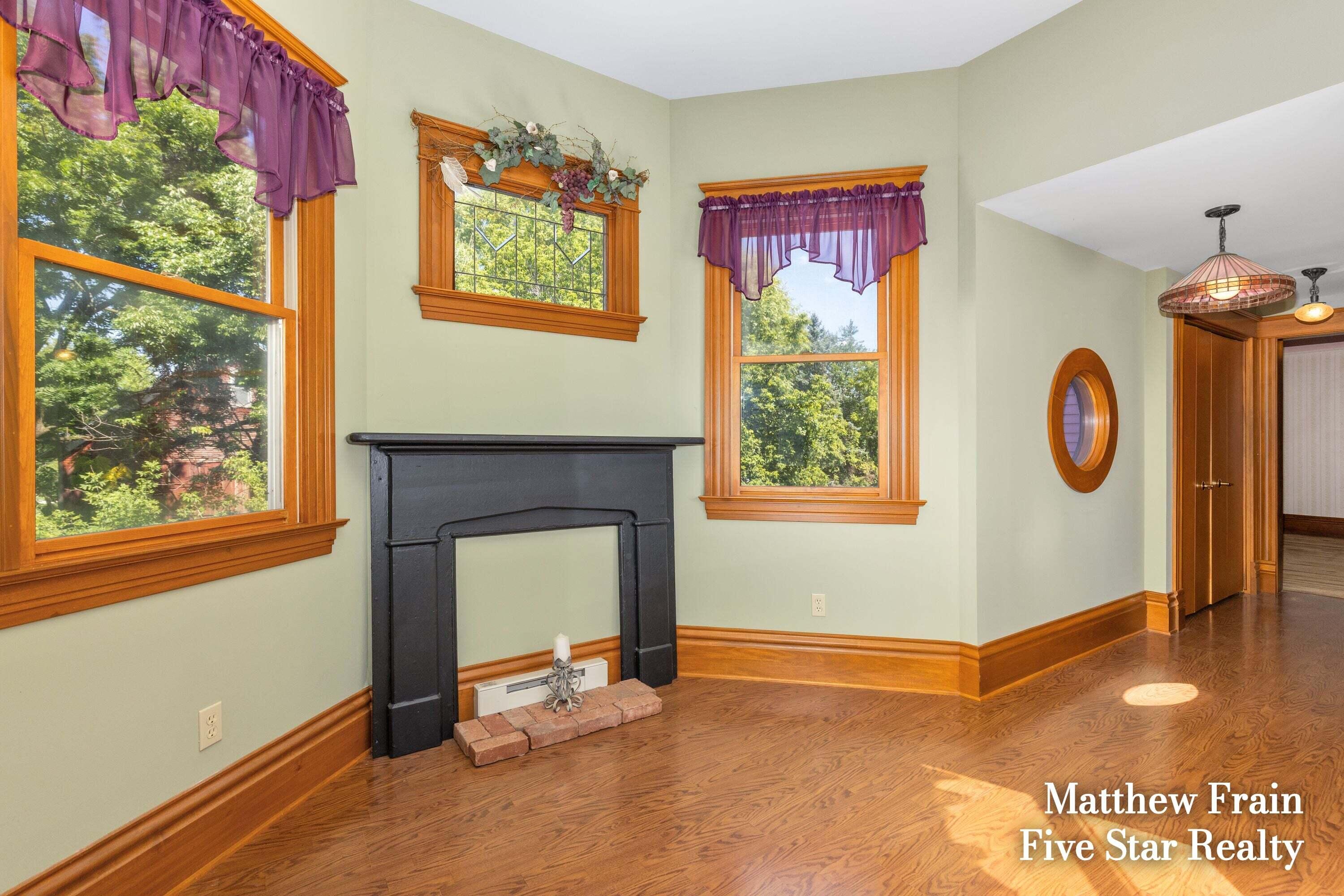 357 Leonard Street NW Grand Rapids MI 49534