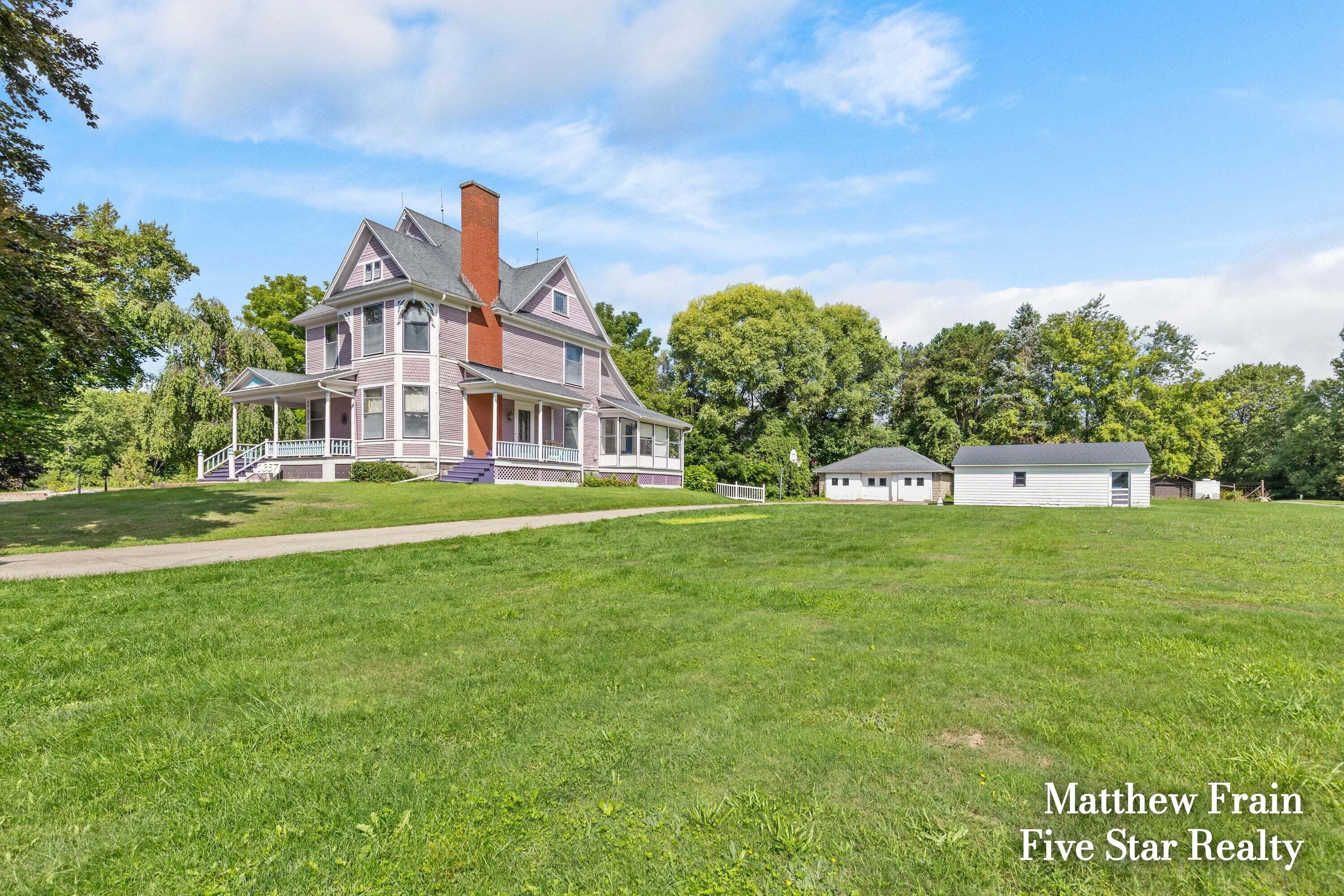 357 Leonard Street NW Grand Rapids MI 49534
