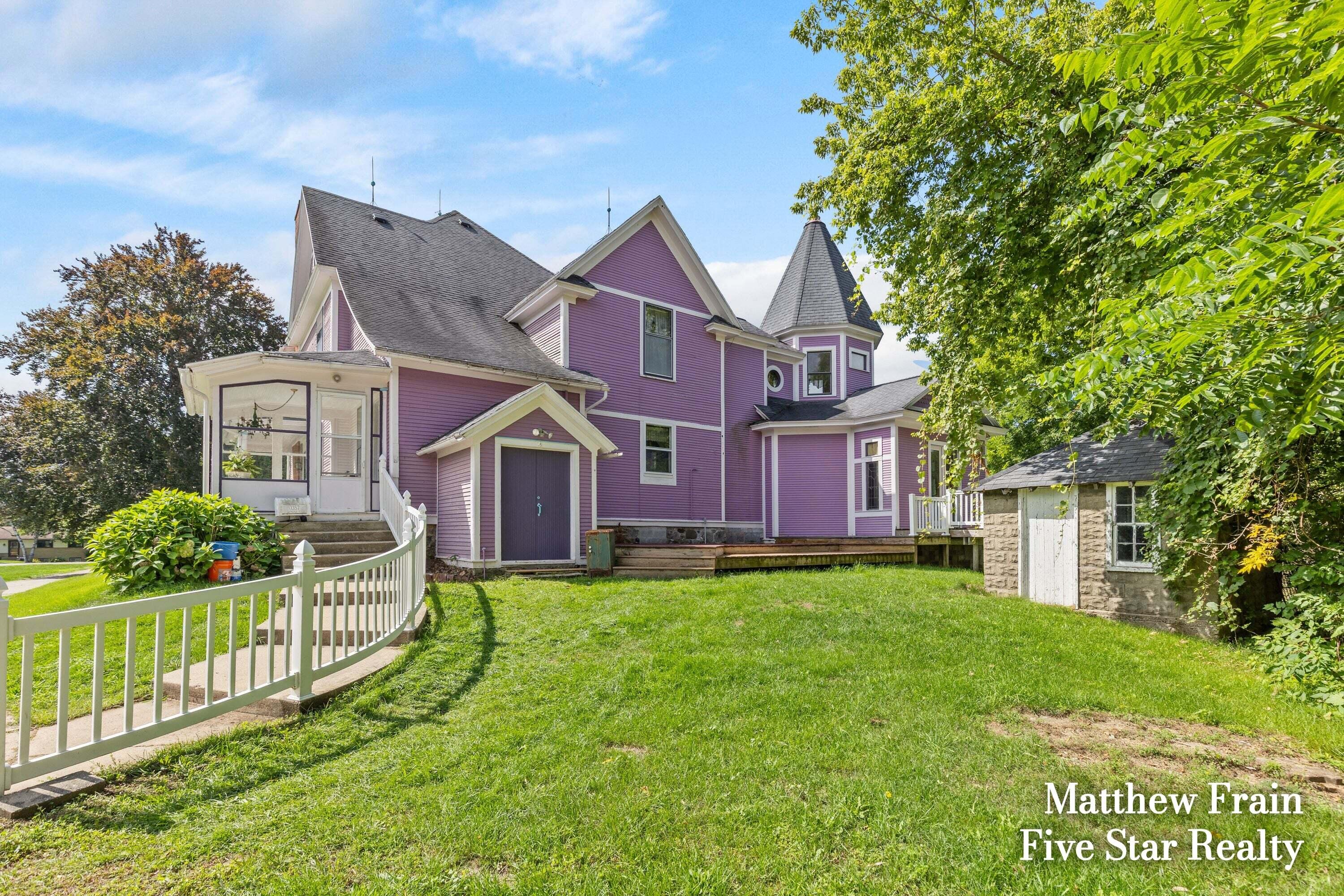 357 Leonard Street NW Grand Rapids MI 49534