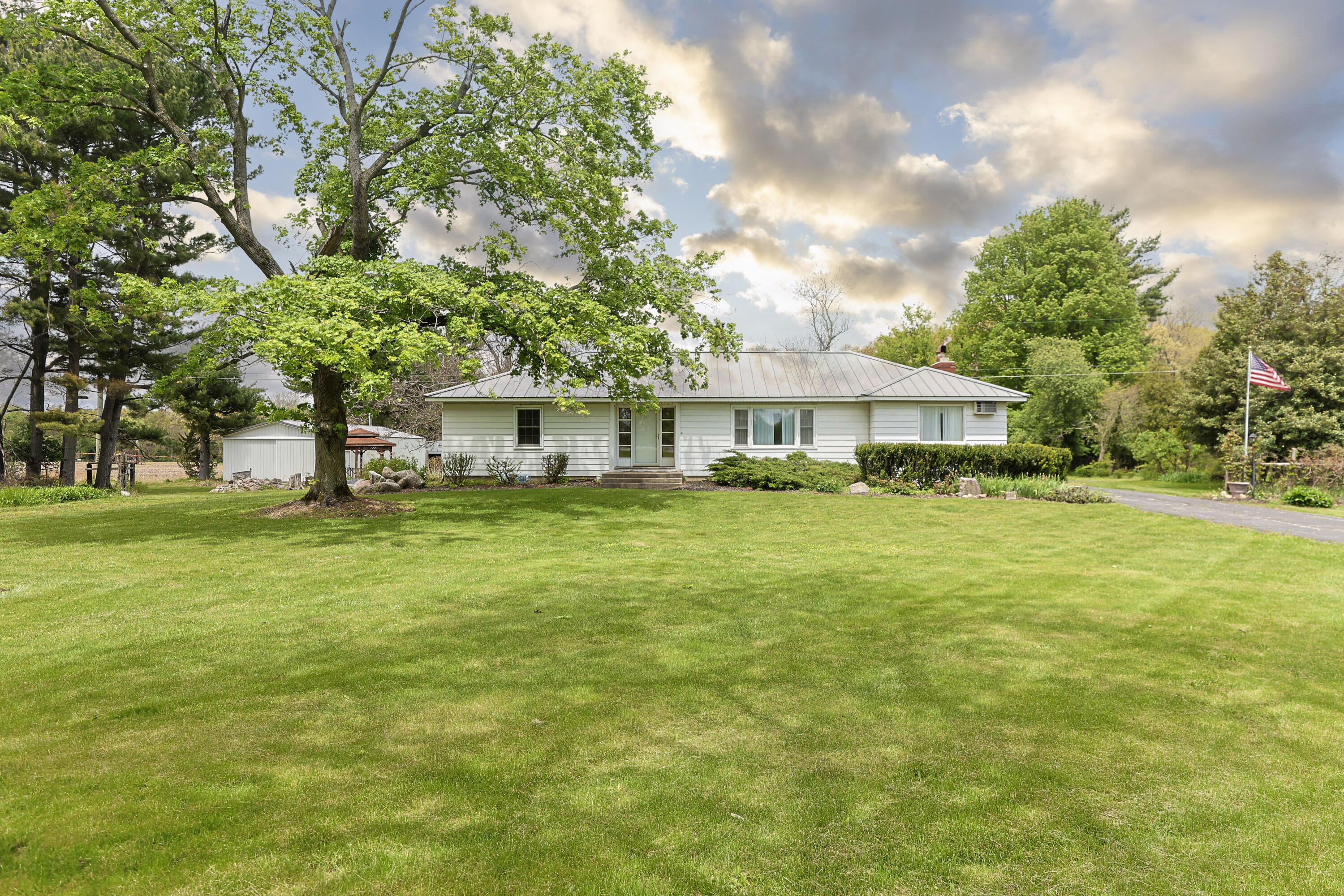 30562 Us Highway 12 Niles MI 49120