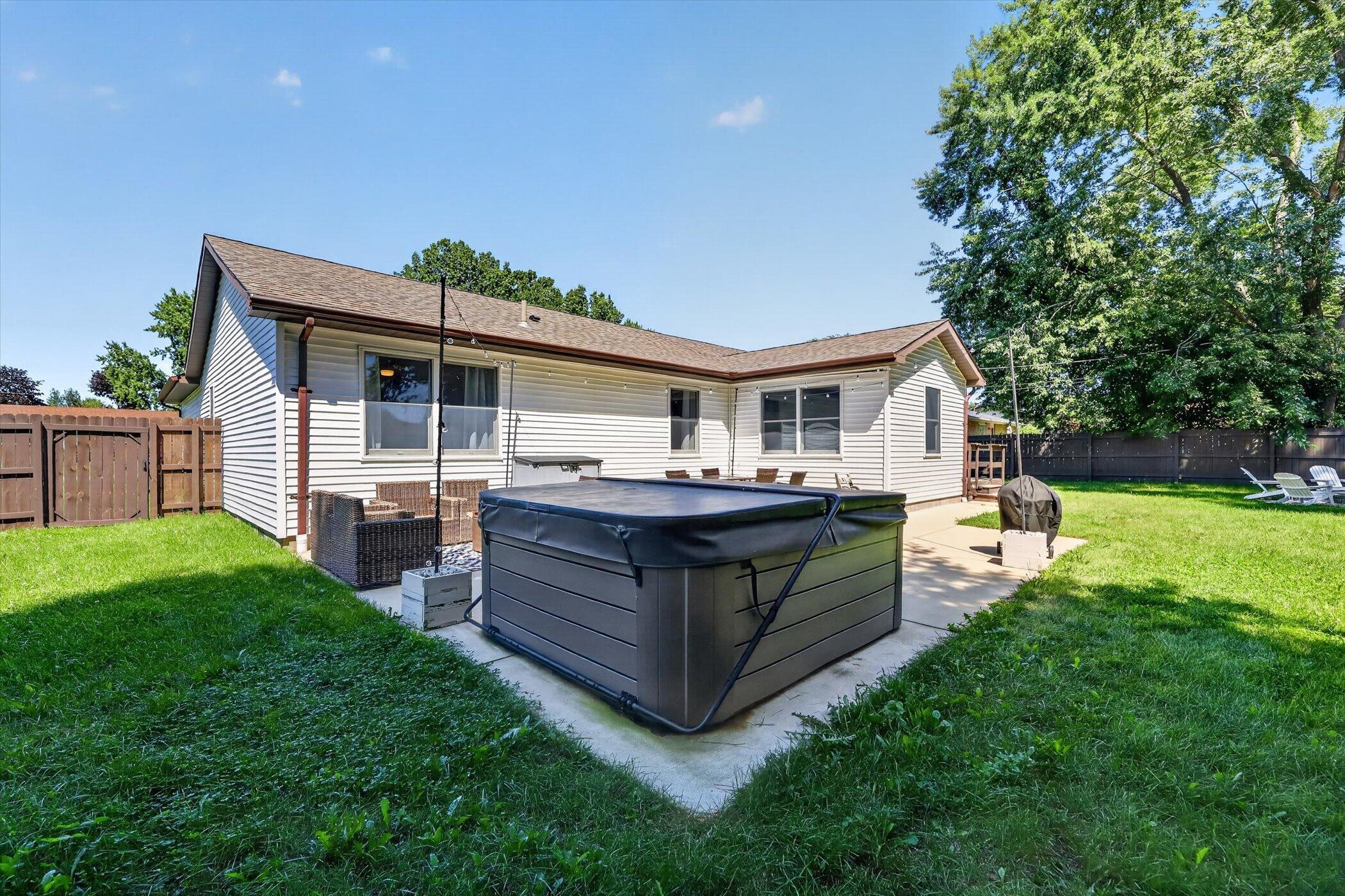 3404 Cedar Lane Bridgman MI 49106