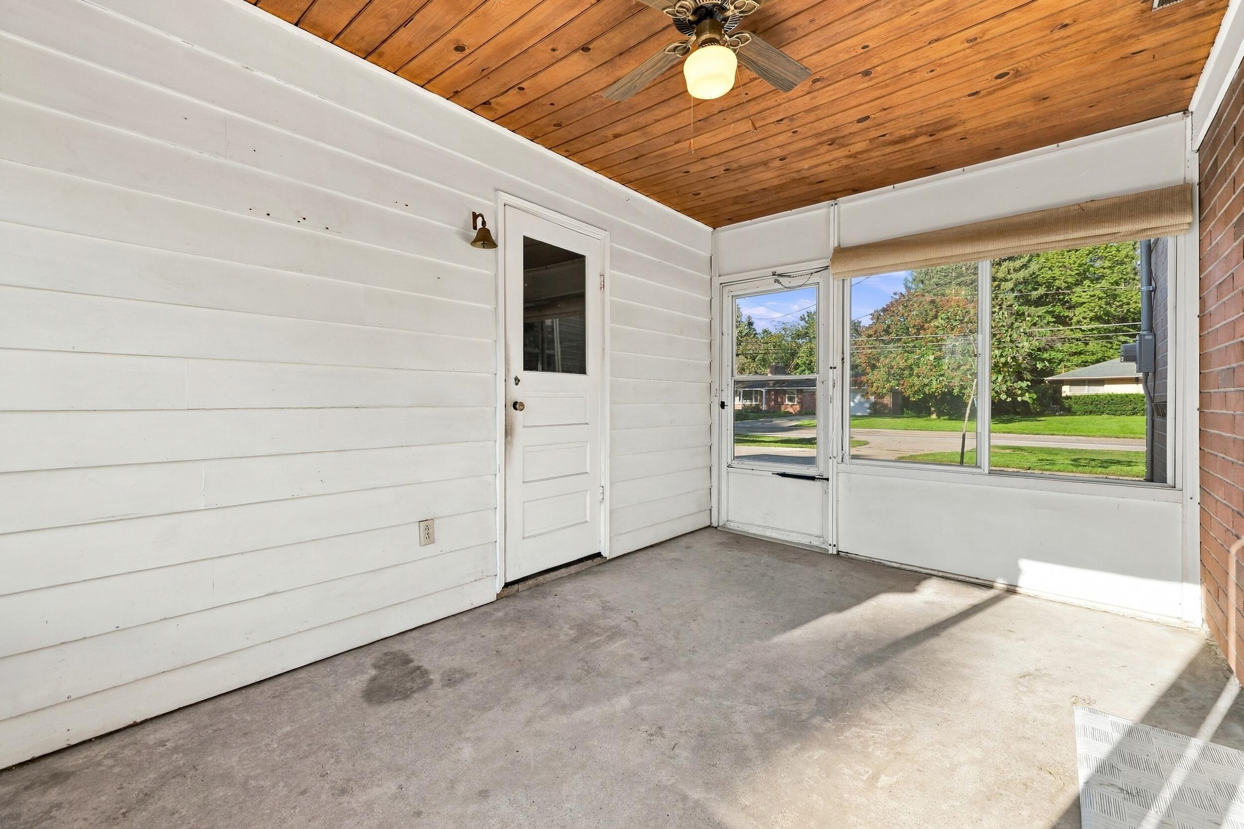 44 Covell Avenue NW Grand Rapids MI 49504