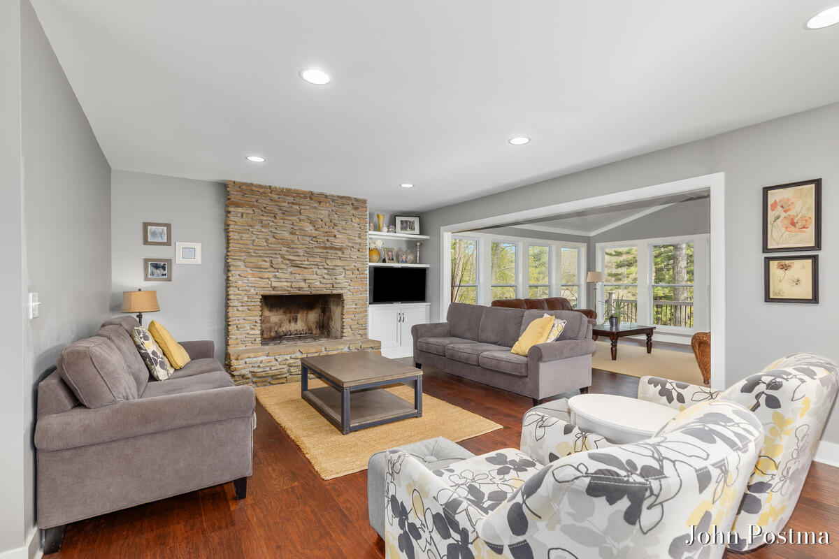 7314 Thornapple Park Drive SE Grand Rapids MI 49546
