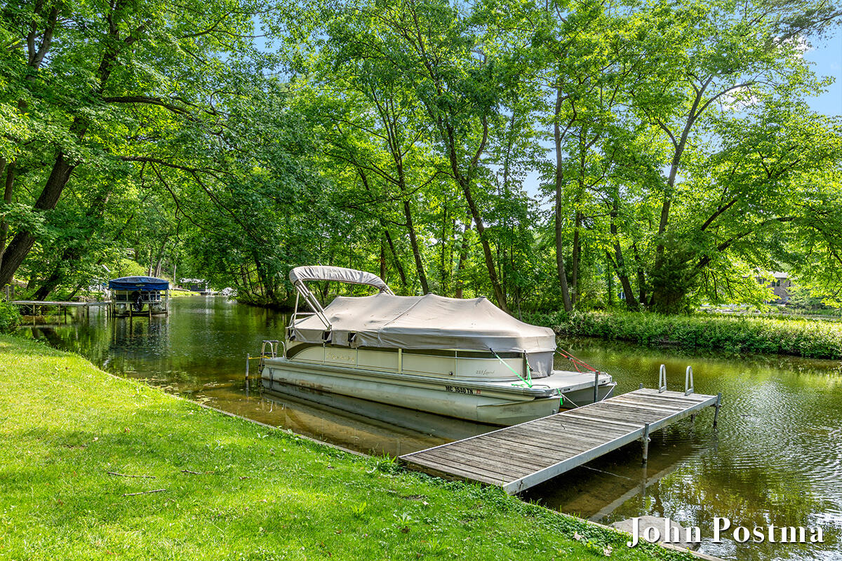 7314 Thornapple Park Drive SE Grand Rapids MI 49546