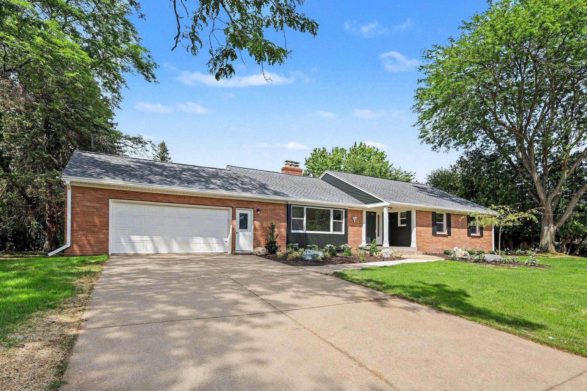 4043 Clearview Street NE Grand Rapids MI 49546