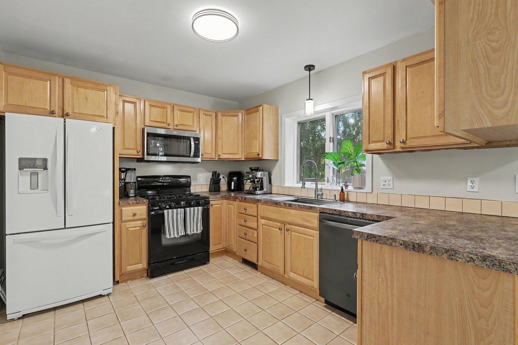 2469 Hadden Street Muskegon MI 49441
