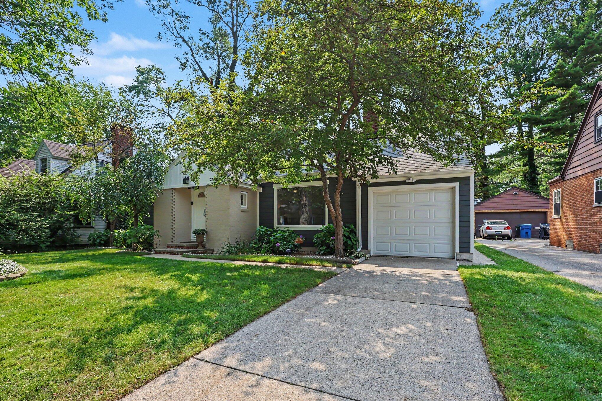 2469 Hadden Street Muskegon MI 49441