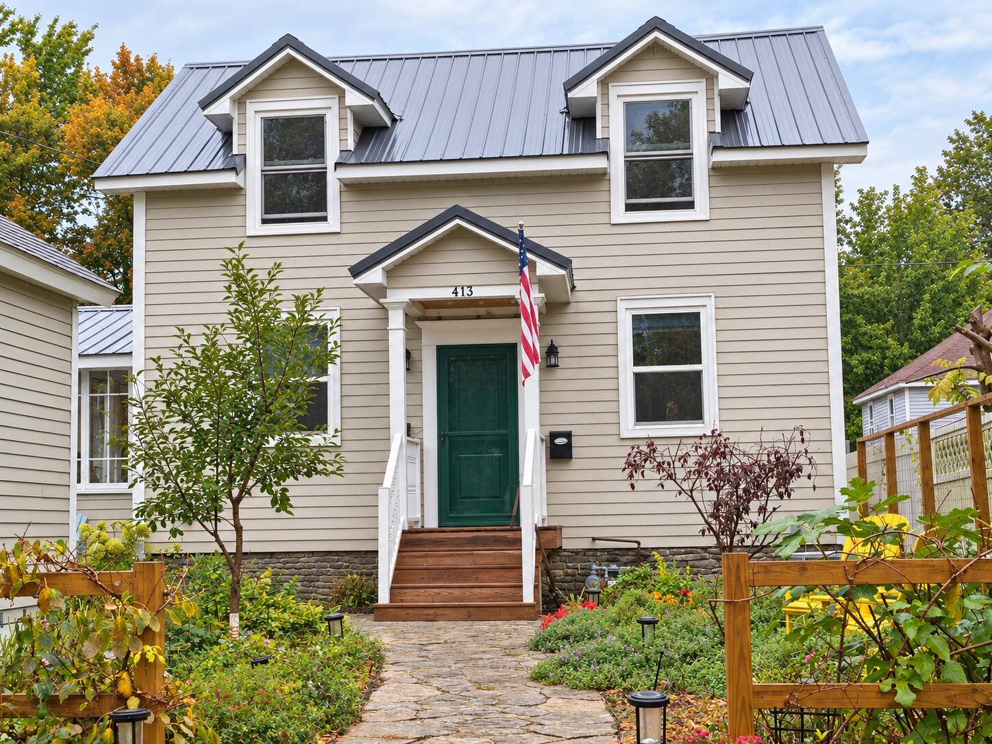 411 & 413 Vanburen Street South Haven MI 49090